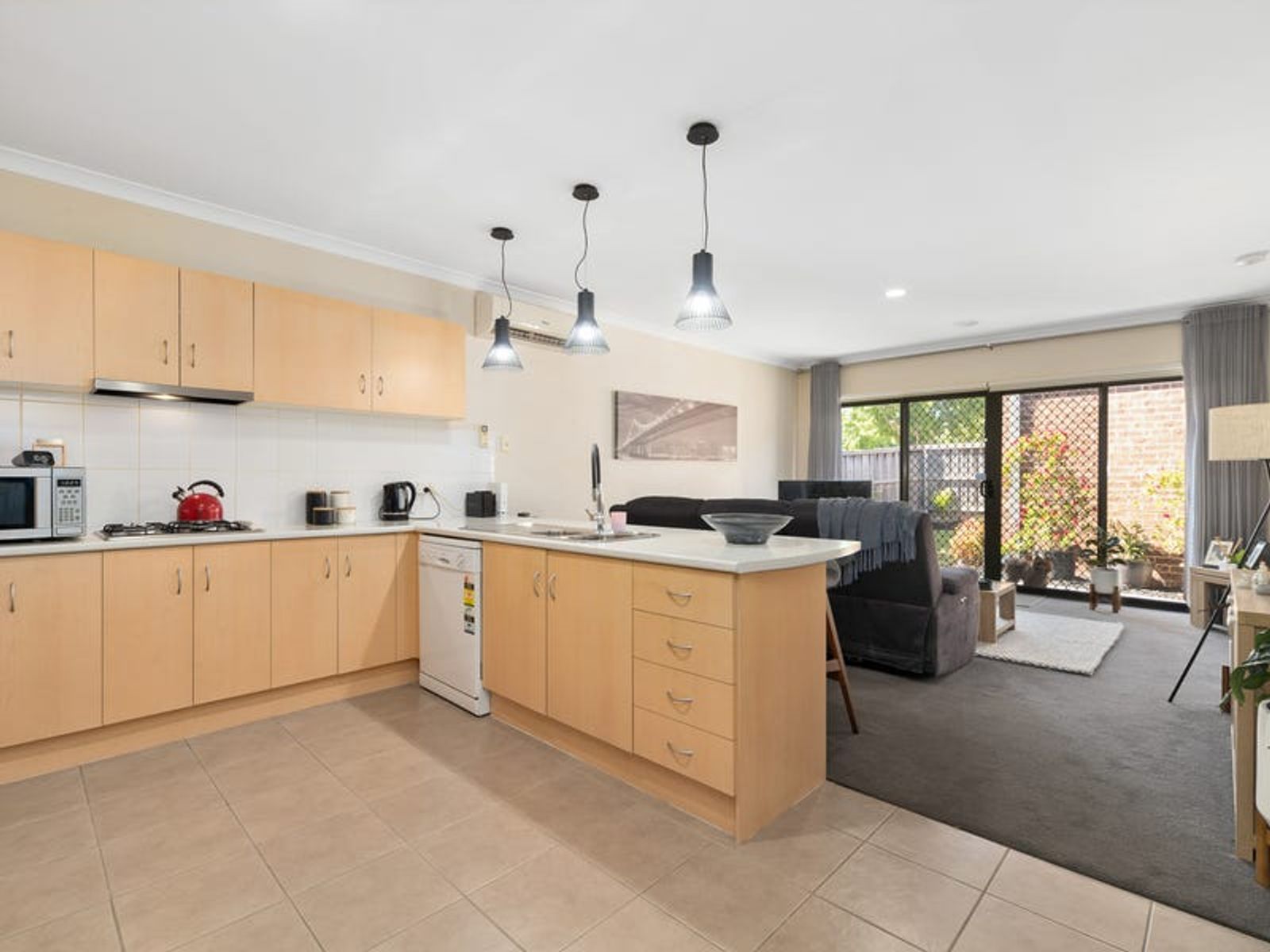 27 Waterbury Street, Cranbourne, VIC 3977, Cranbourne - Thumbnail 6