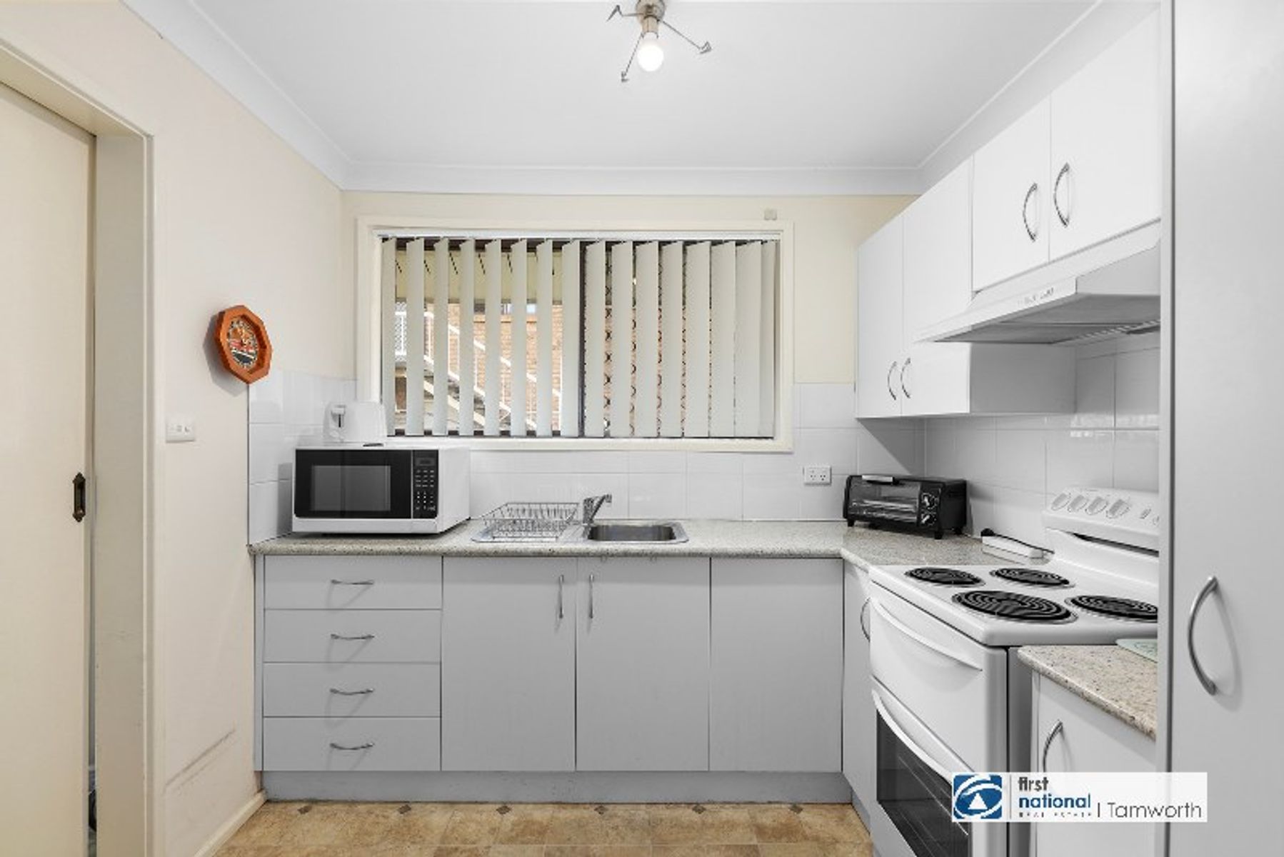 6 Illoura Street, Tamworth NSW 2340, Tamworth - Thumbnail 3