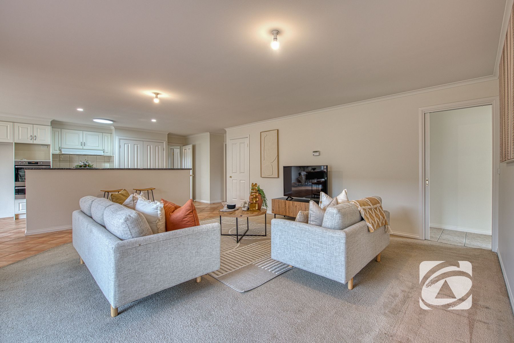 12 Cromford Crescent, Narre Warren South VIC 3805, Narre Warren South - Thumbnail 2
