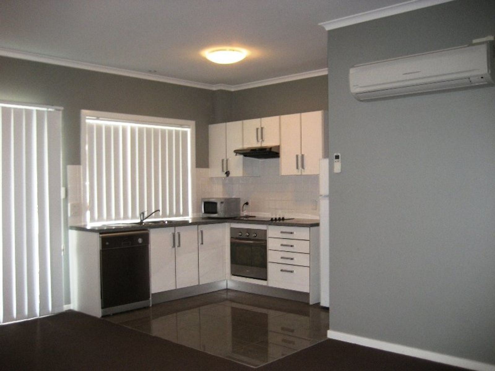 221/6, Mawson Lakes - Thumbnail 4
