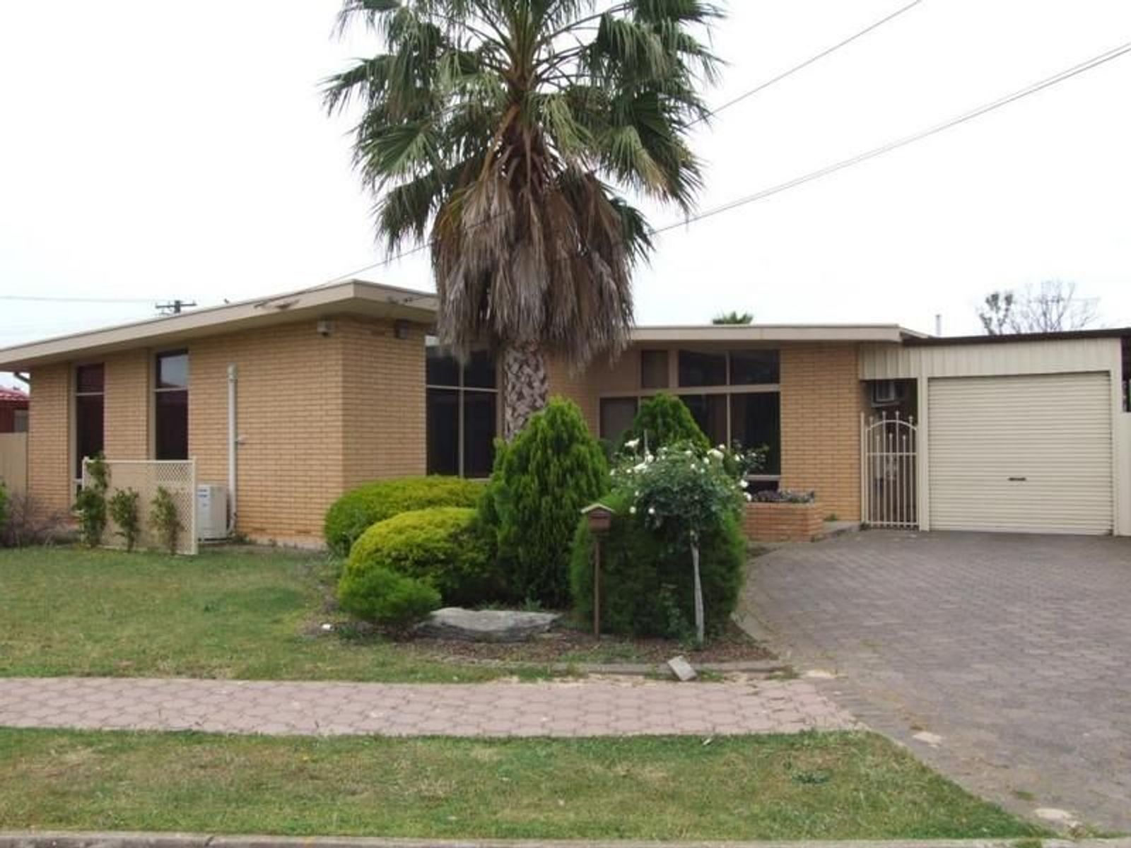 9 Anna Street, Parafield Gardens SA 5107, Parafield Gardens - Thumbnail 2