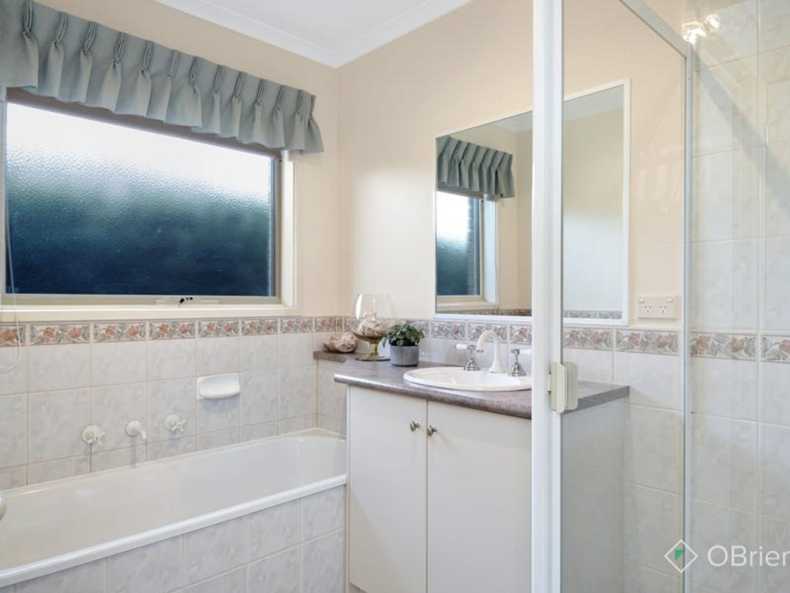 9 Portland Place, Endeavour Hills, VIC 3802, Endeavour Hills - Thumbnail 6