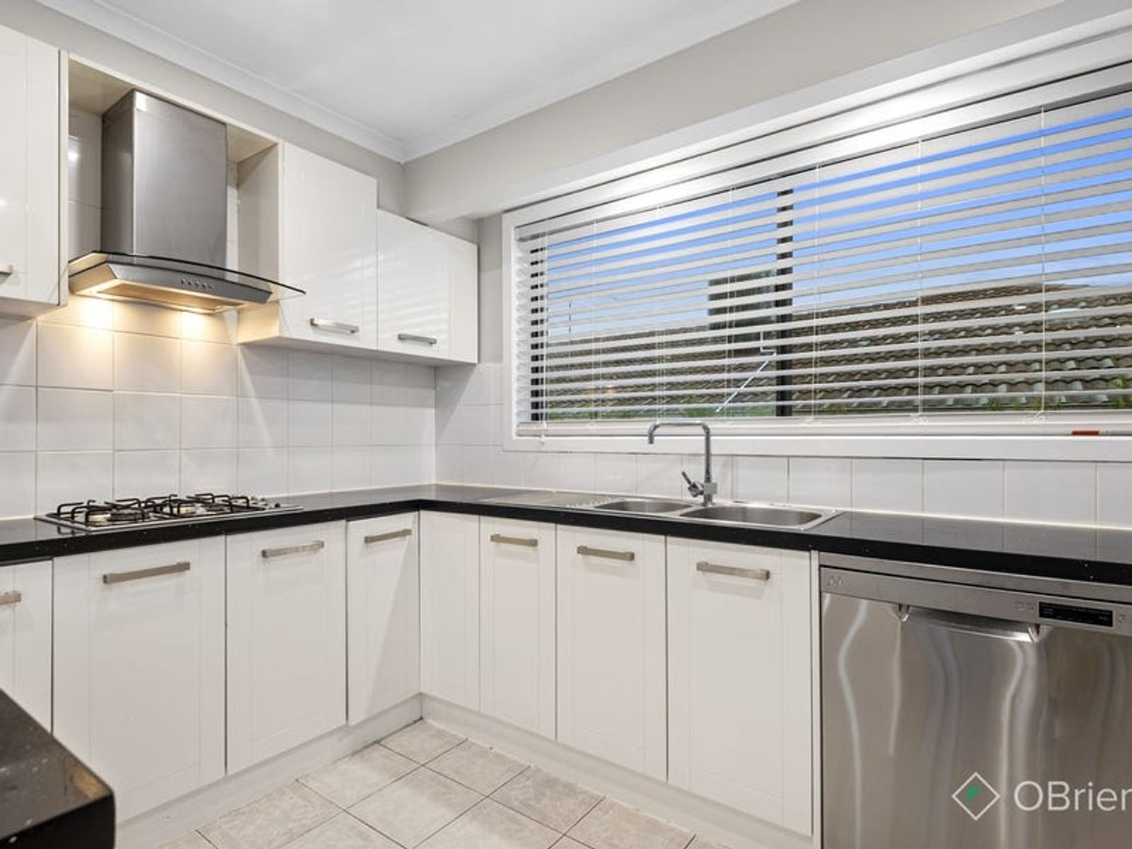 62 Georgette Crescent, Endeavour Hills, VIC 3802, Endeavour Hills - Thumbnail 4