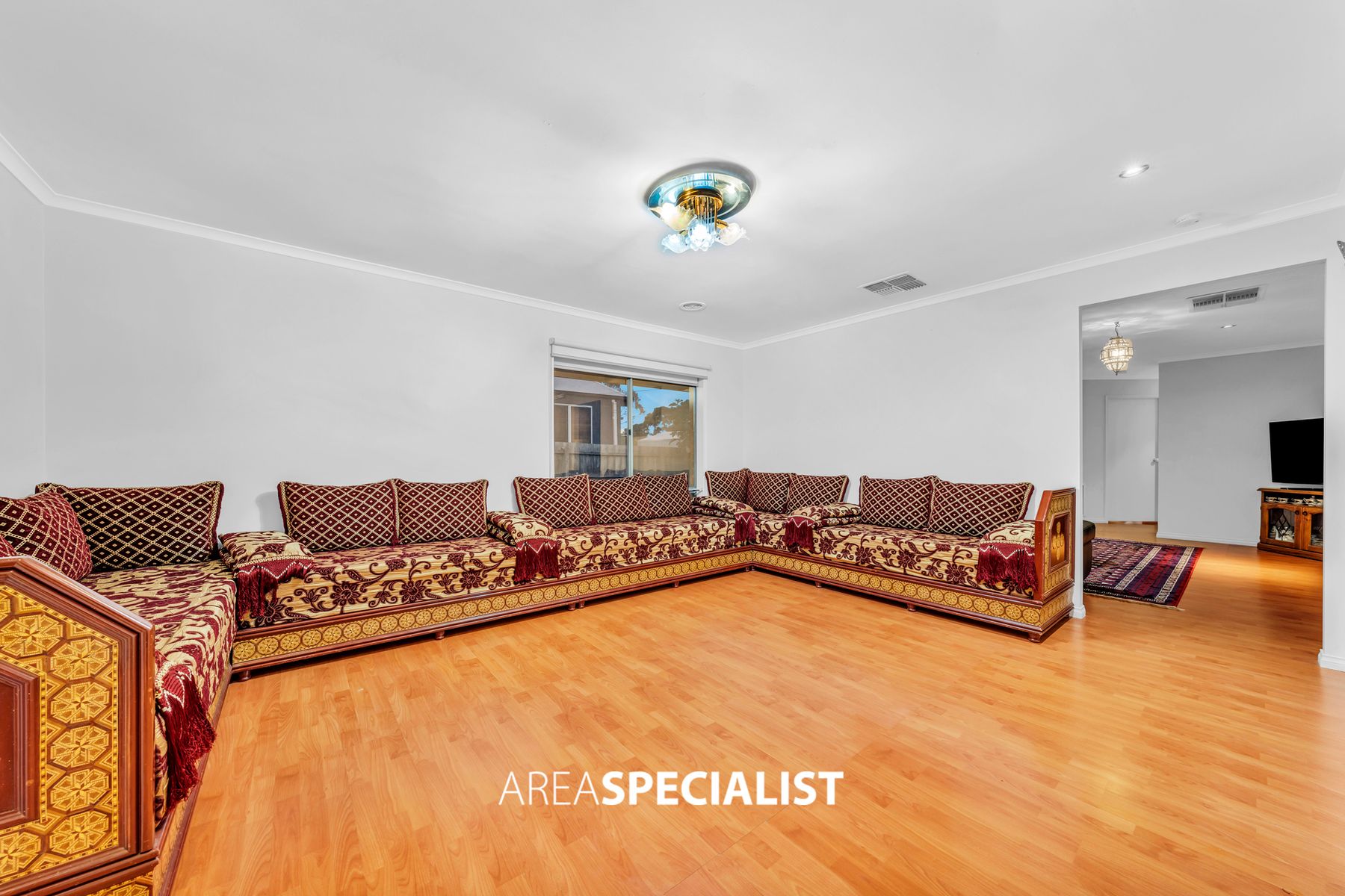 11 Redwood Avenue, Hampton Park, VIC 3976, Hampton Park - Thumbnail 2