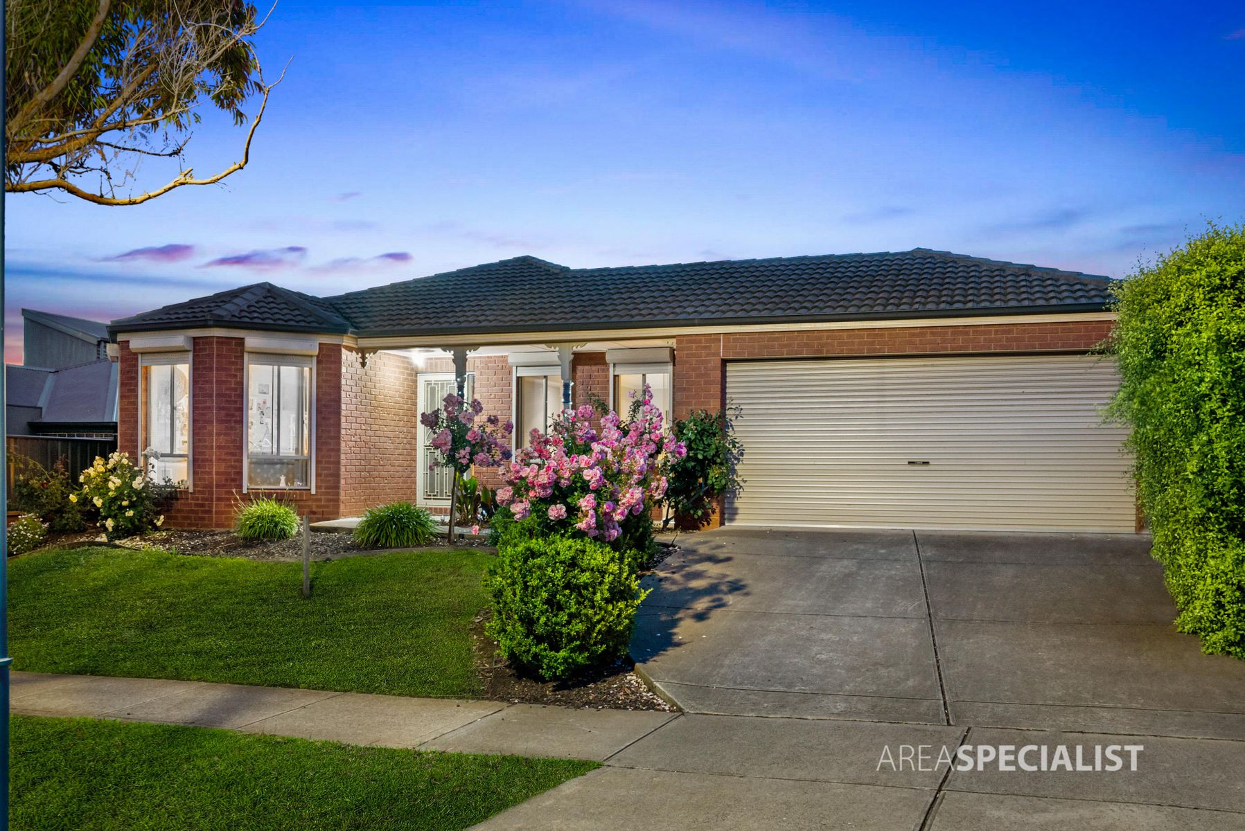24 Broadwater Street, Manor Lakes VIC 3024, Manor Lakes - Thumbnail 3