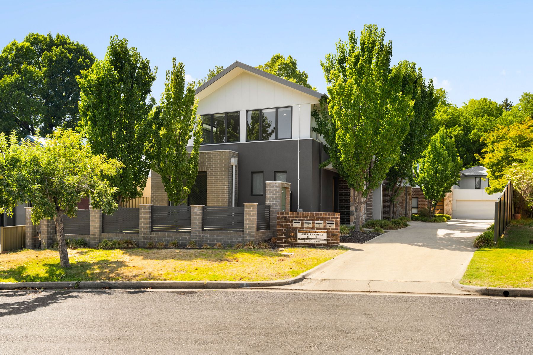 1/4 Butler Court, Bright VIC 3741, Bright - Image 1