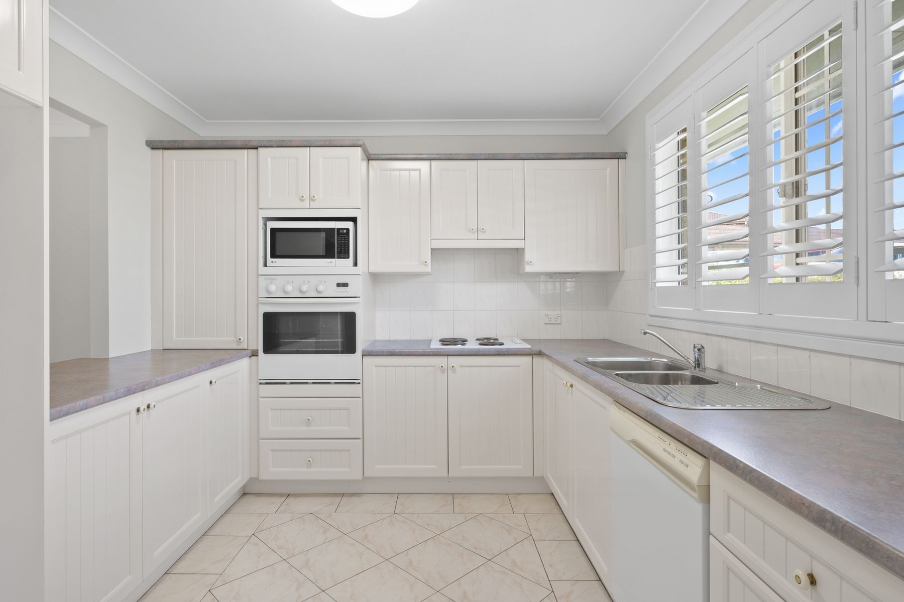 18/7 Stonelea Court, Dural NSW 2158, Dural - Thumbnail 2