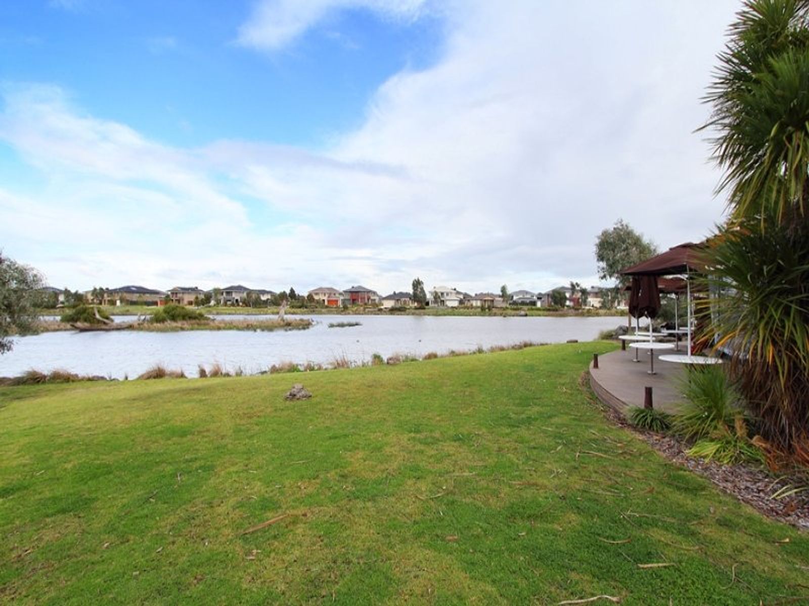 61 Island Point Avenue, Waterways, VIC 3195, Waterways - Thumbnail 4
