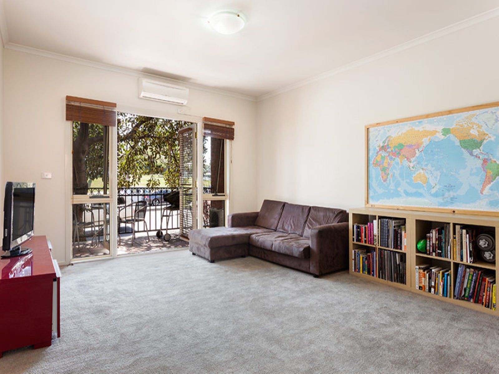 10/2 Howlett Street, Kensington - Thumbnail 3
