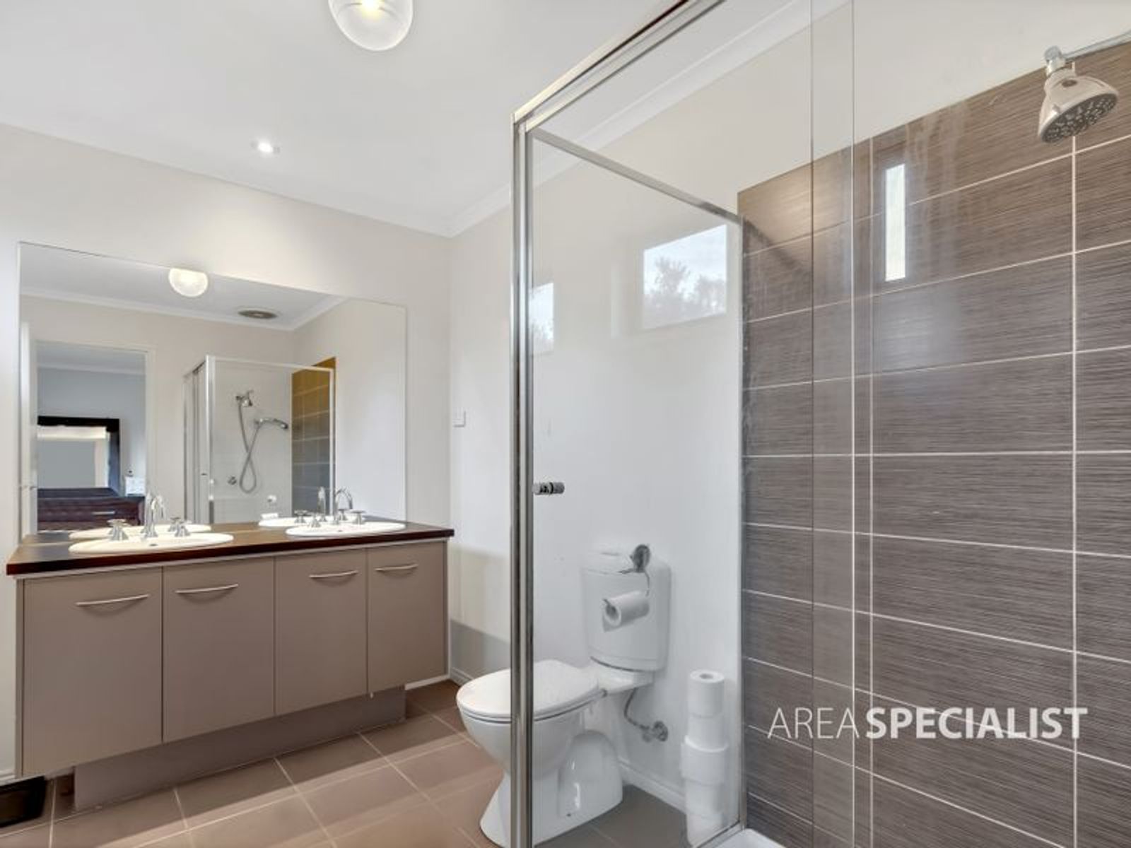 4 WALDEN COURT, Cranbourne North, VIC 3977, Cranbourne North - Thumbnail 4