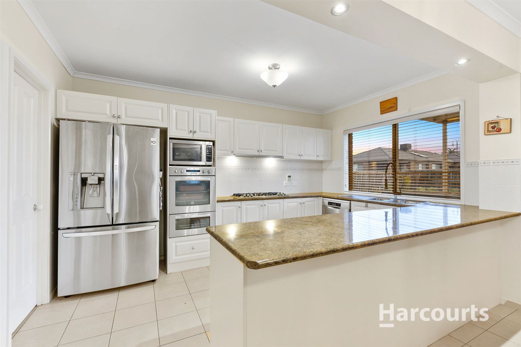 6 Evergreen Court, Taylors Hill, VIC 3037, Taylors Hill - Thumbnail 2