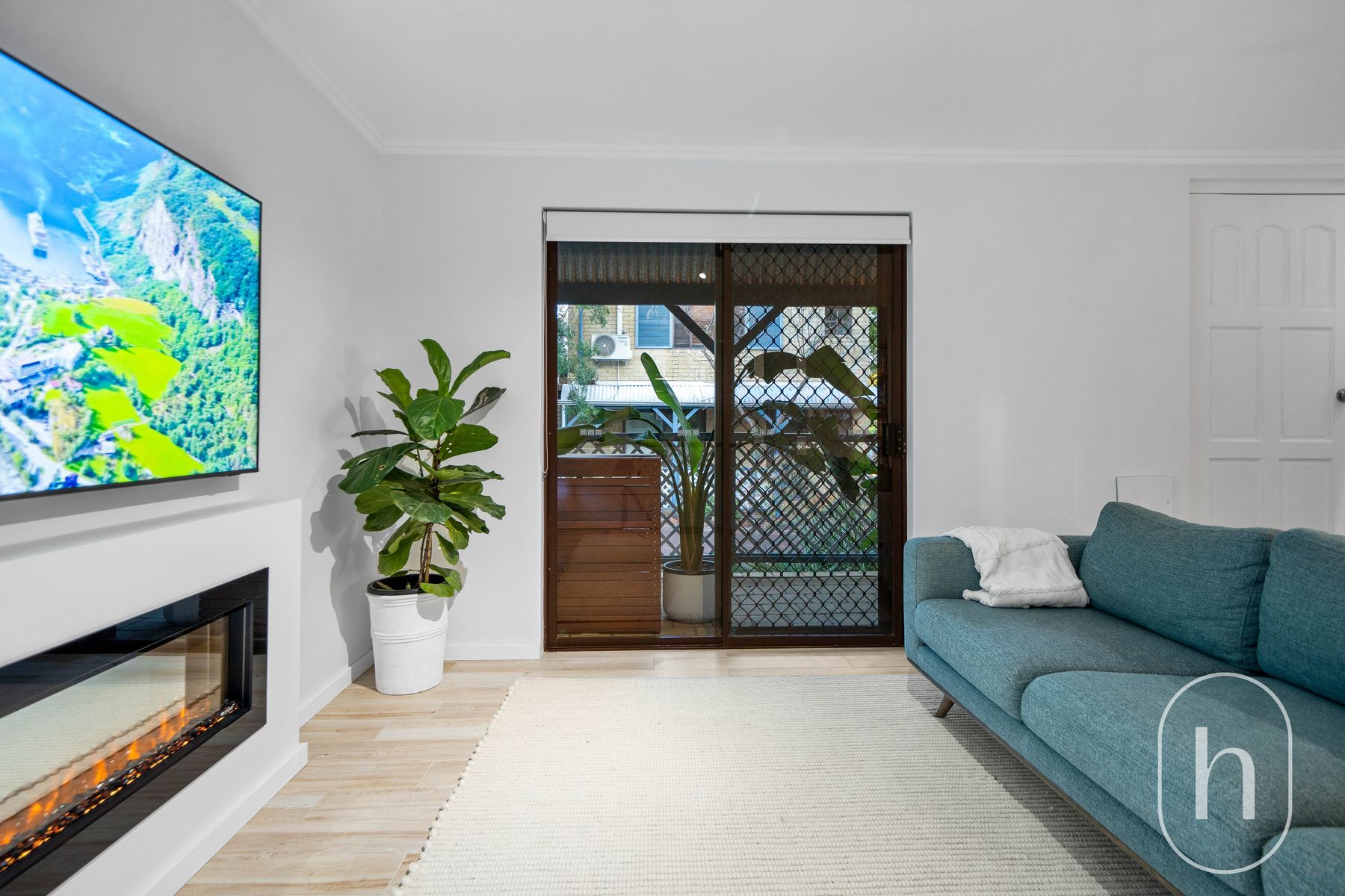 2 3 Lawrence St, Como 10
