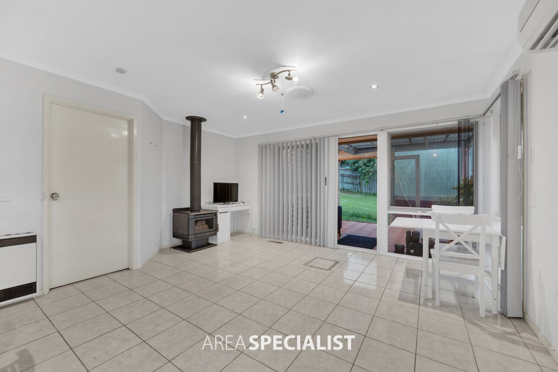 15 Acre Rise, Hampton Park, VIC 3976, Hampton Park - Thumbnail 2
