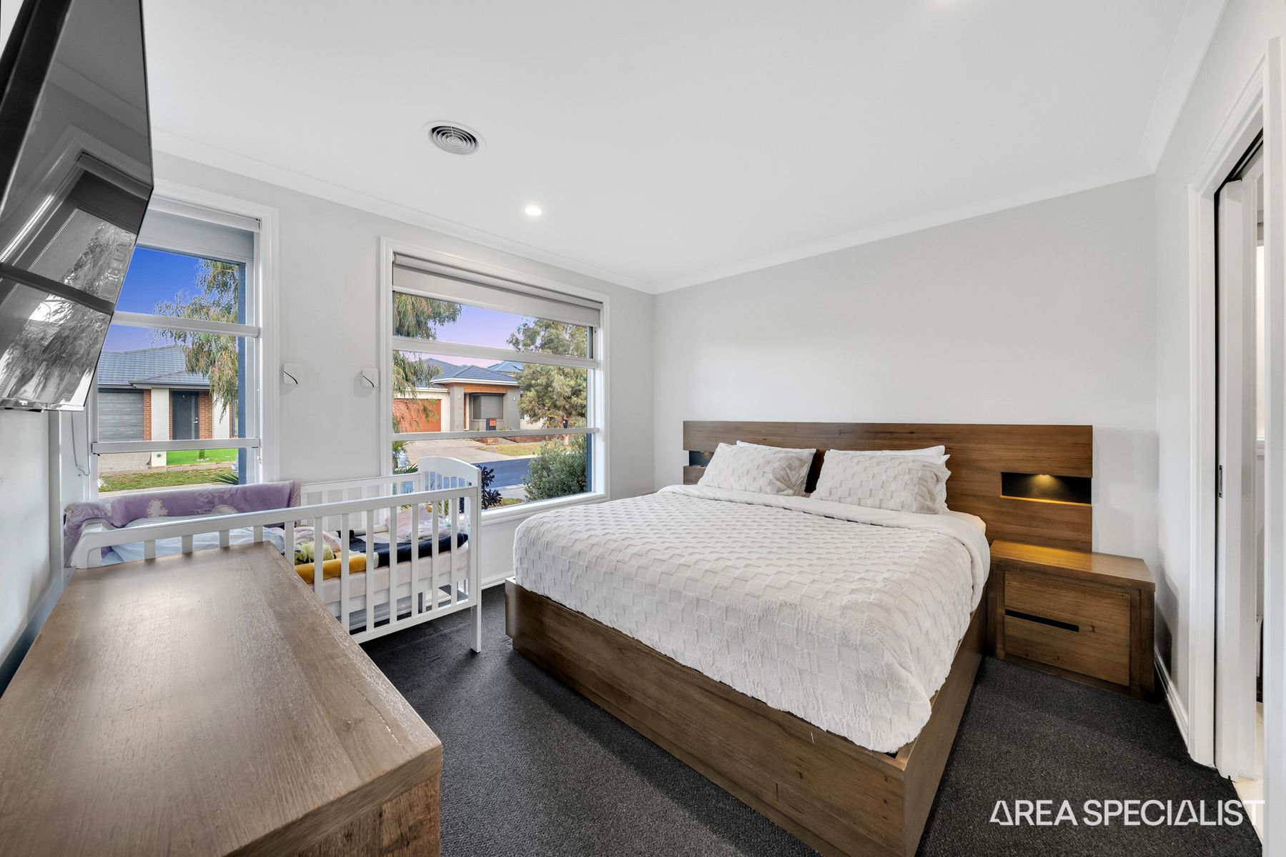 7 Bingham Circuit, Thornhill Park, VIC 3335, Thornhill Park - Thumbnail 4