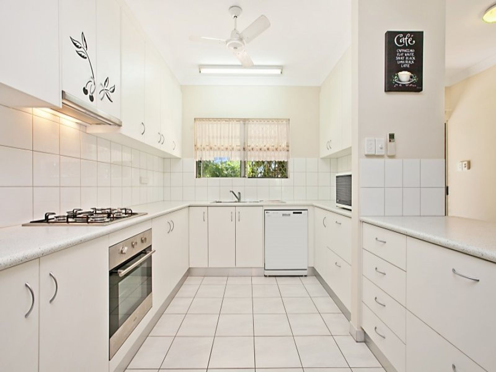 62 Gunter Circuit, Woodroffe NT 0830, Woodroffe - Thumbnail 2