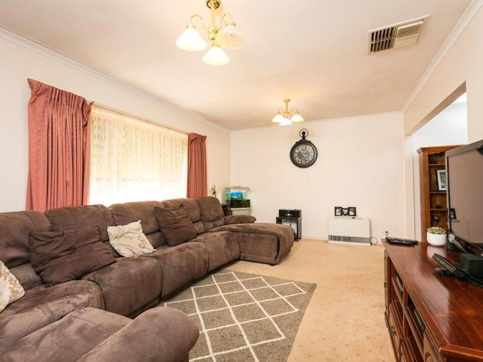 1 Streisand  Court, Mildura - Thumbnail 2