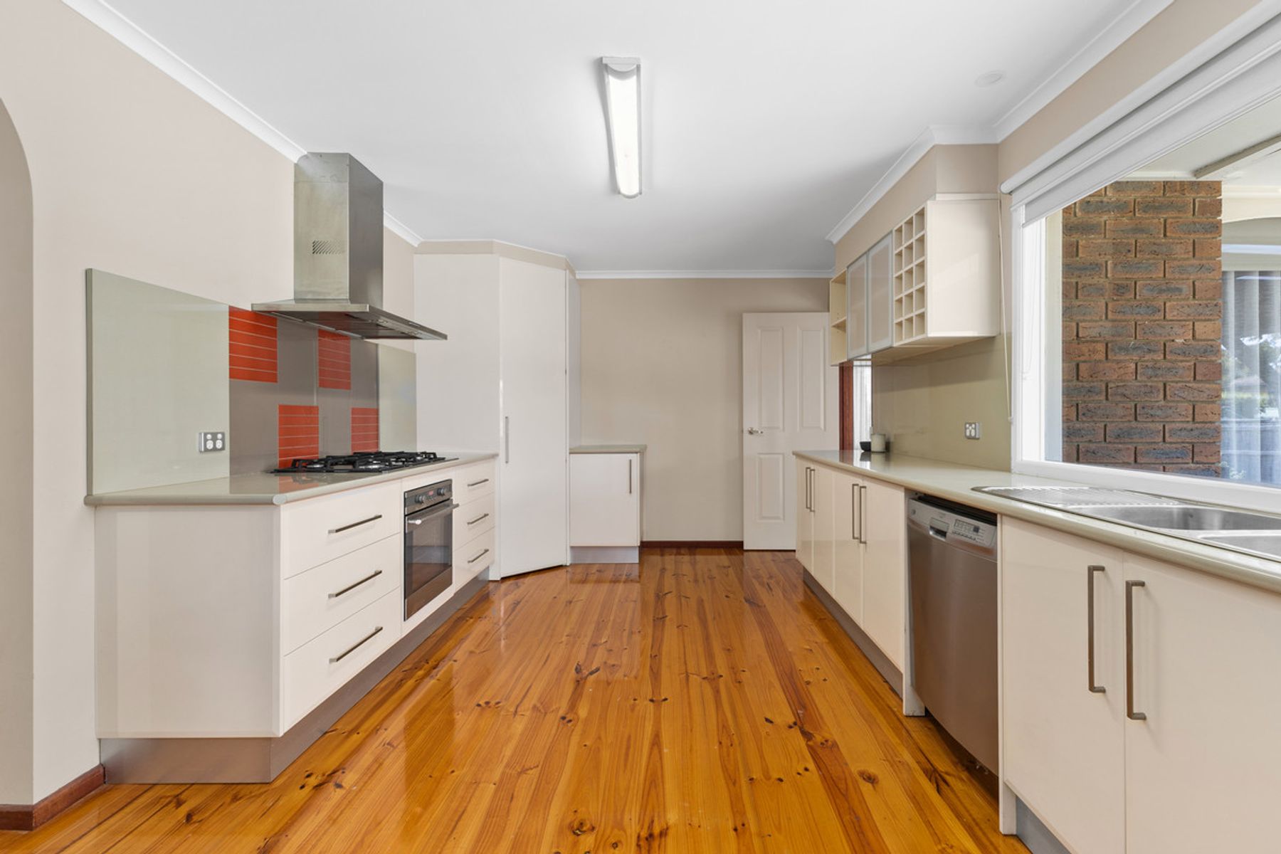 8 Sunset Place, Traralgon VIC 3844, Traralgon - Thumbnail 2