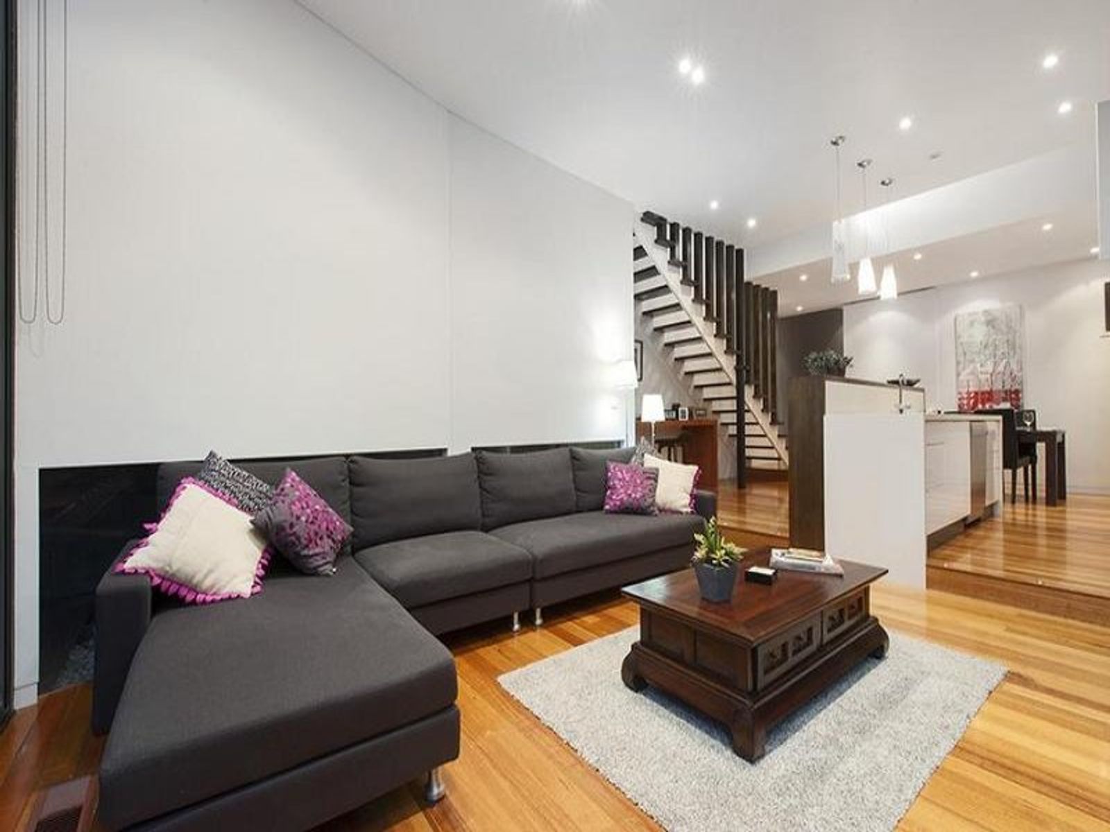 61 The Ridgeway, Kensington, VIC 3031, Kensington - Thumbnail 2