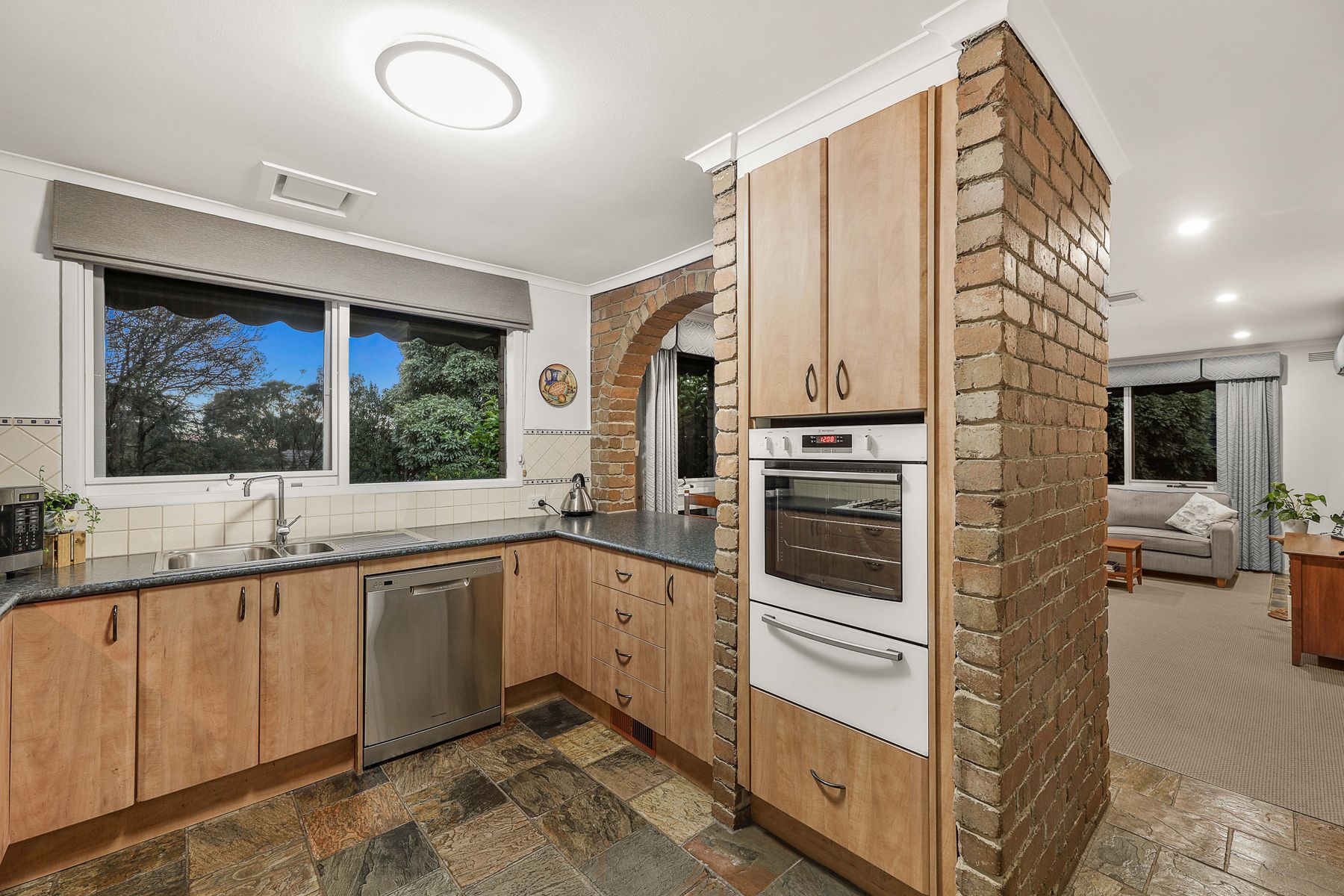 7 Hollyoak Court, Ferntree Gully, VIC 3156, Ferntree Gully - Thumbnail 7