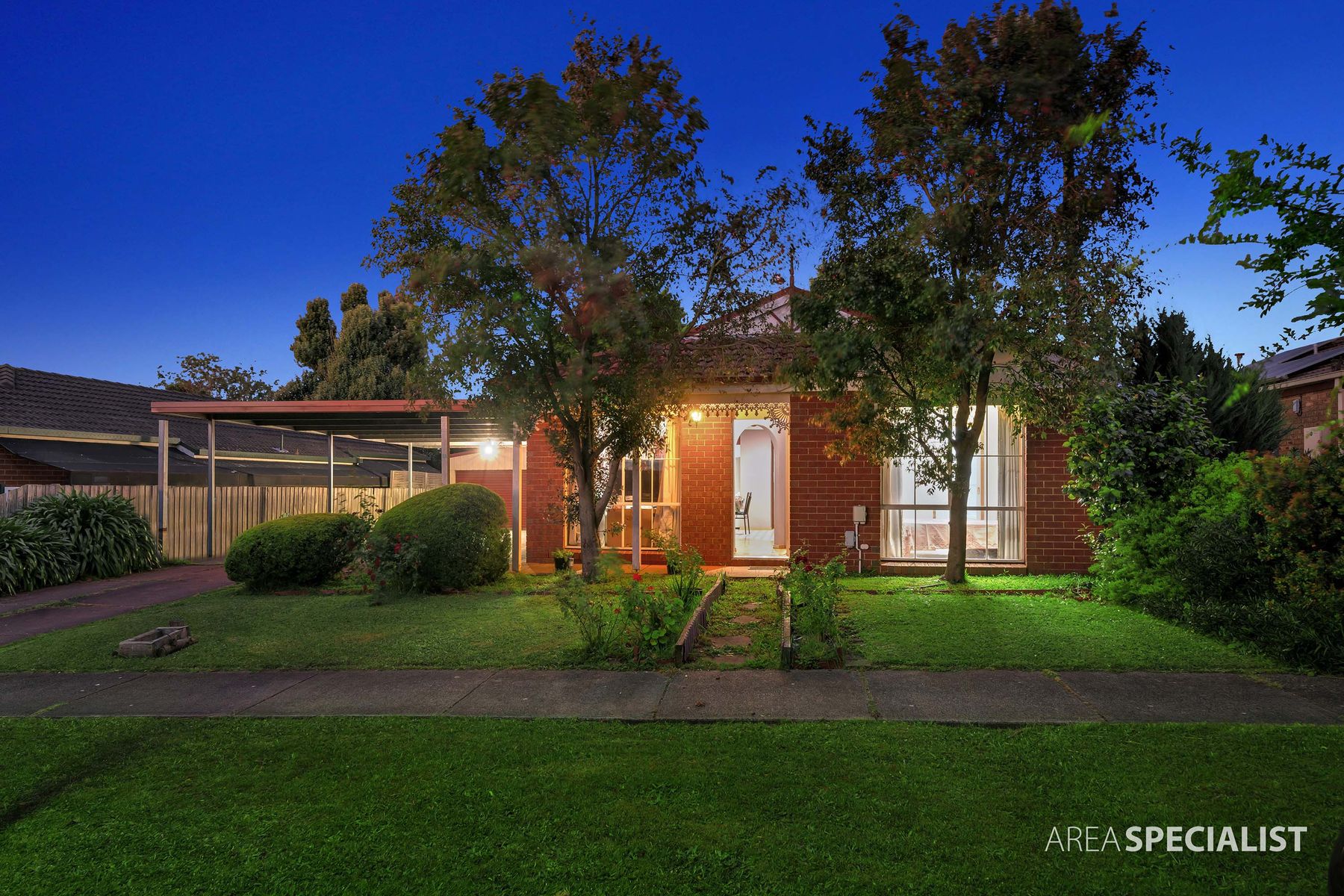 11 McGuigan Drive, Cranbourne West, VIC 3977
