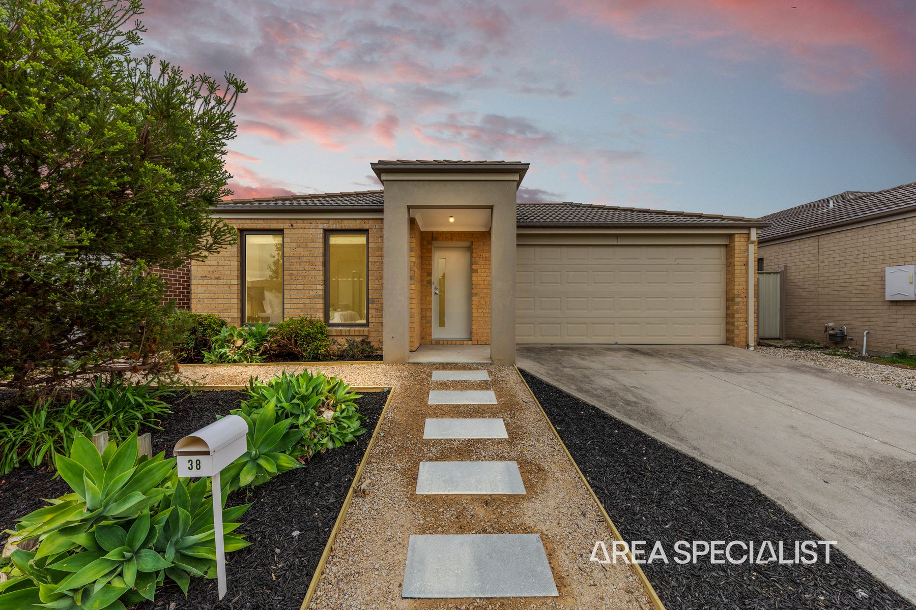 38 Inspiration Circuit, Pakenham, VIC 3810, Pakenham - Thumbnail 2