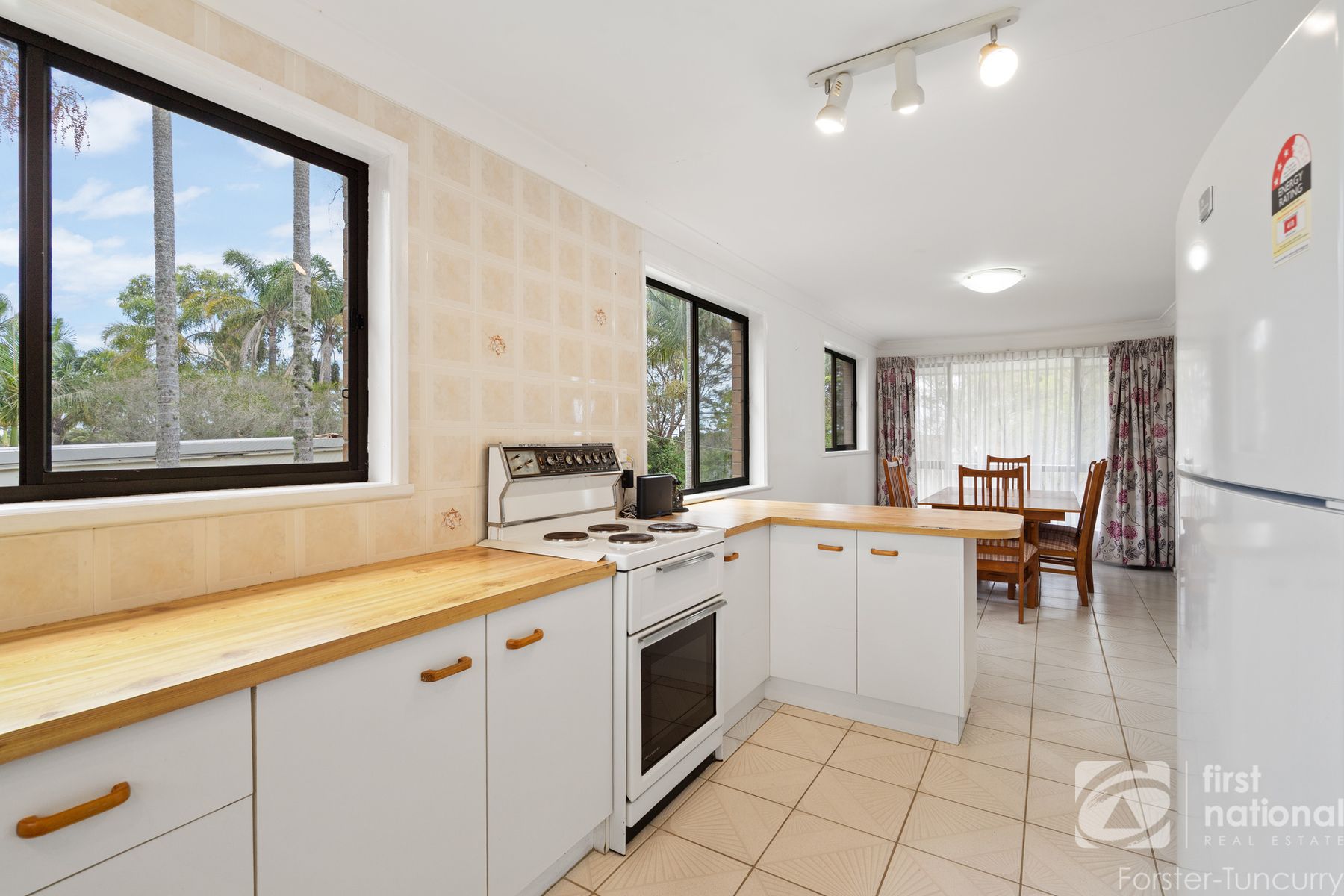 11 Sapphire Parade, Diamond Beach NSW 2430, Diamond Beach - Thumbnail 7