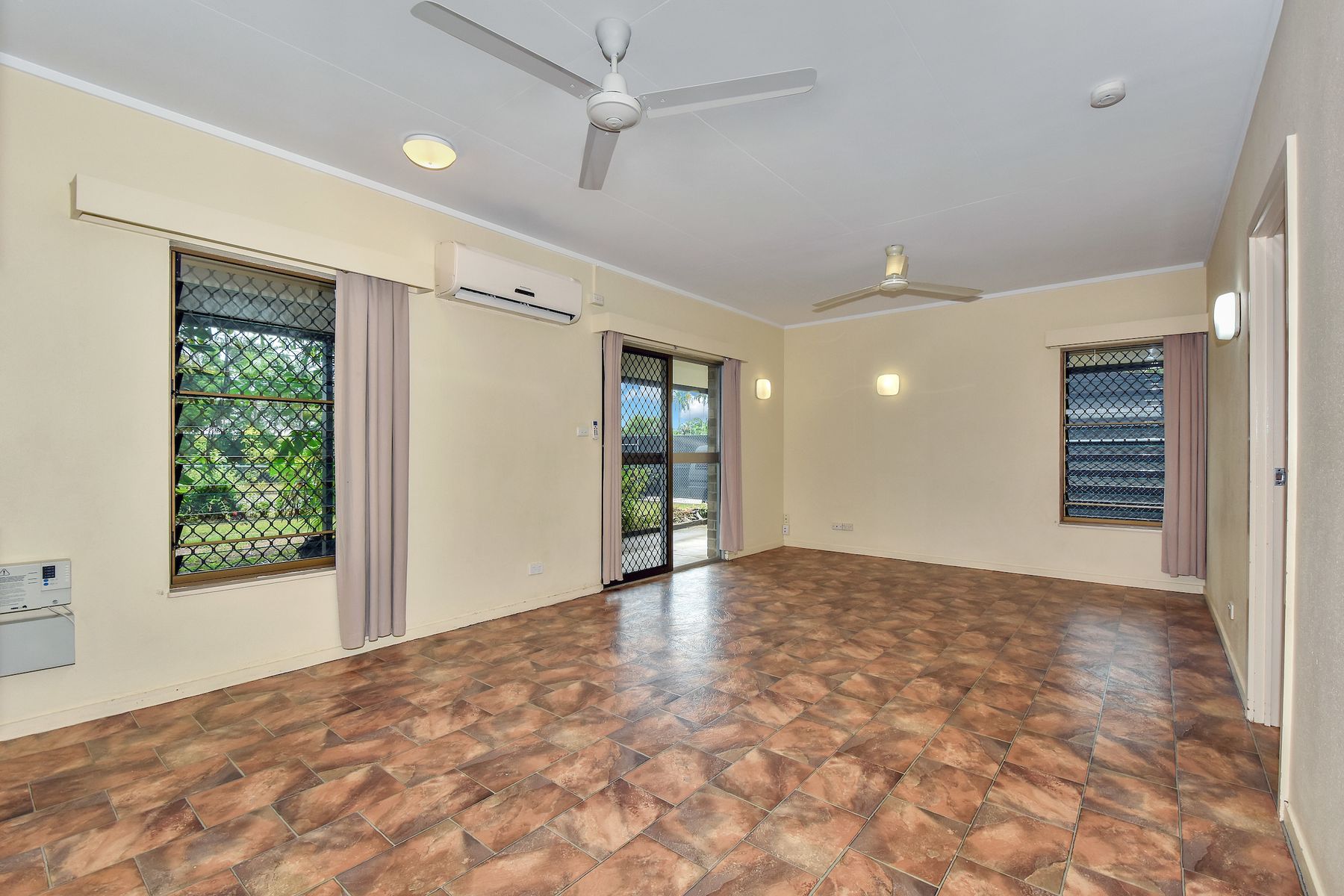 82 Wulagi Crescent, Wulagi NT 0812, Wulagi - Thumbnail 4
