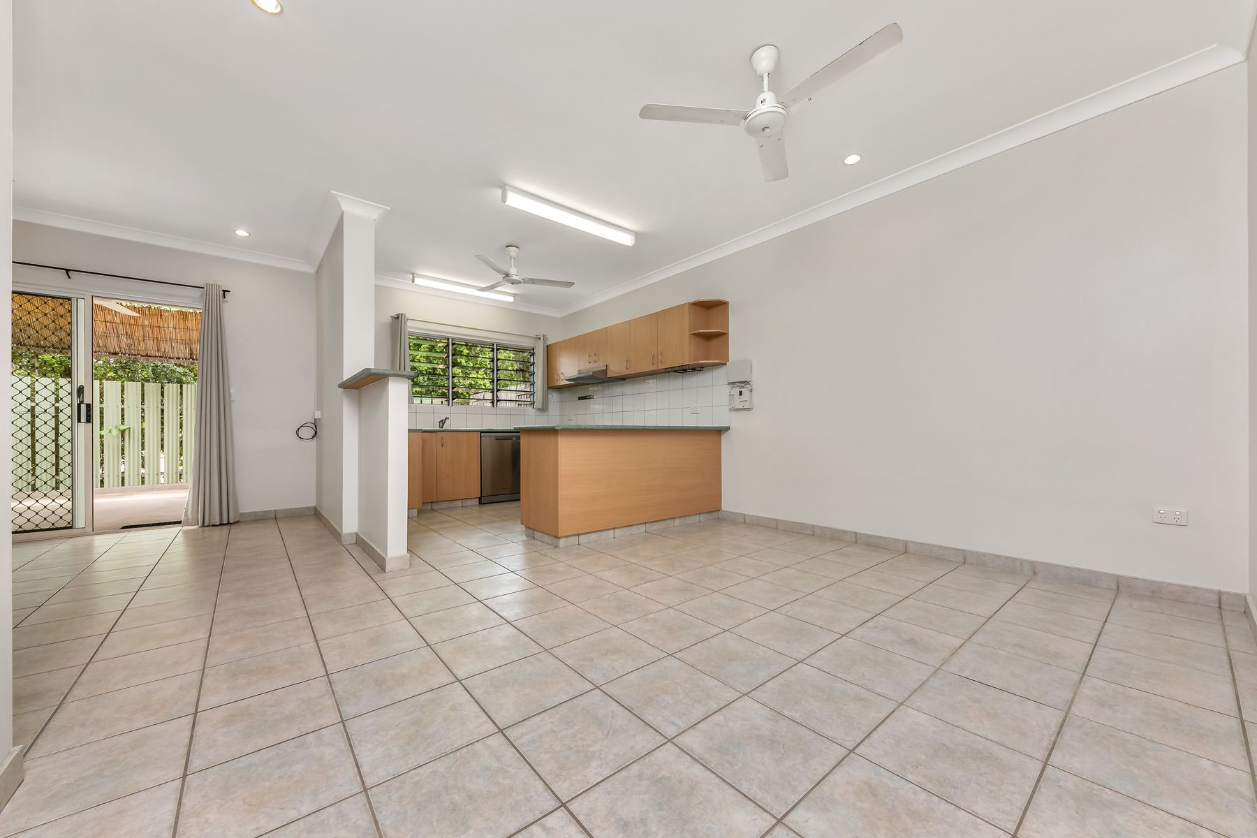 7/34 Sovereign Circuit, Coconut Grove NT 0810, Coconut Grove - Thumbnail 3