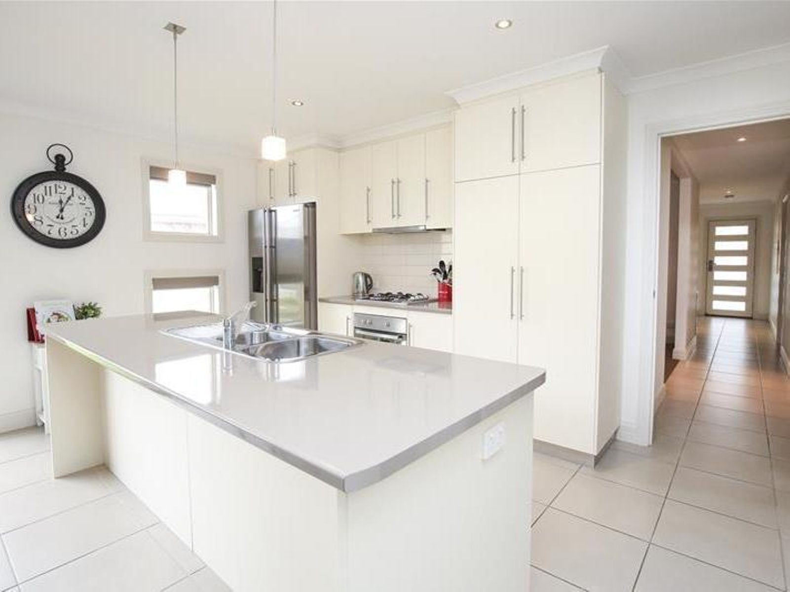 12 Barraclough Way, Mildura - Thumbnail 3