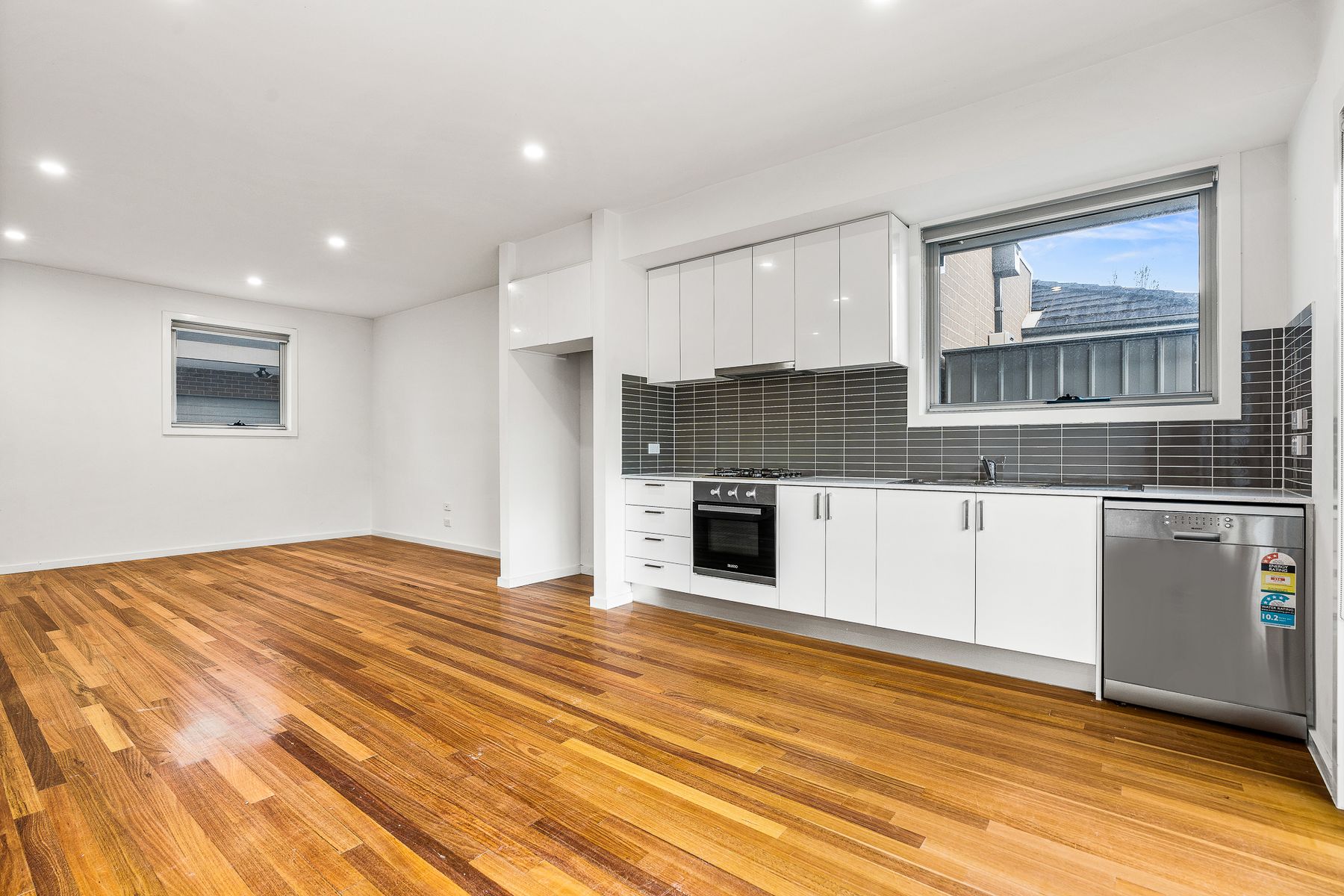 2/60 St Andrews Drive, Sunshine North, VIC 3020, Sunshine North - Thumbnail 3