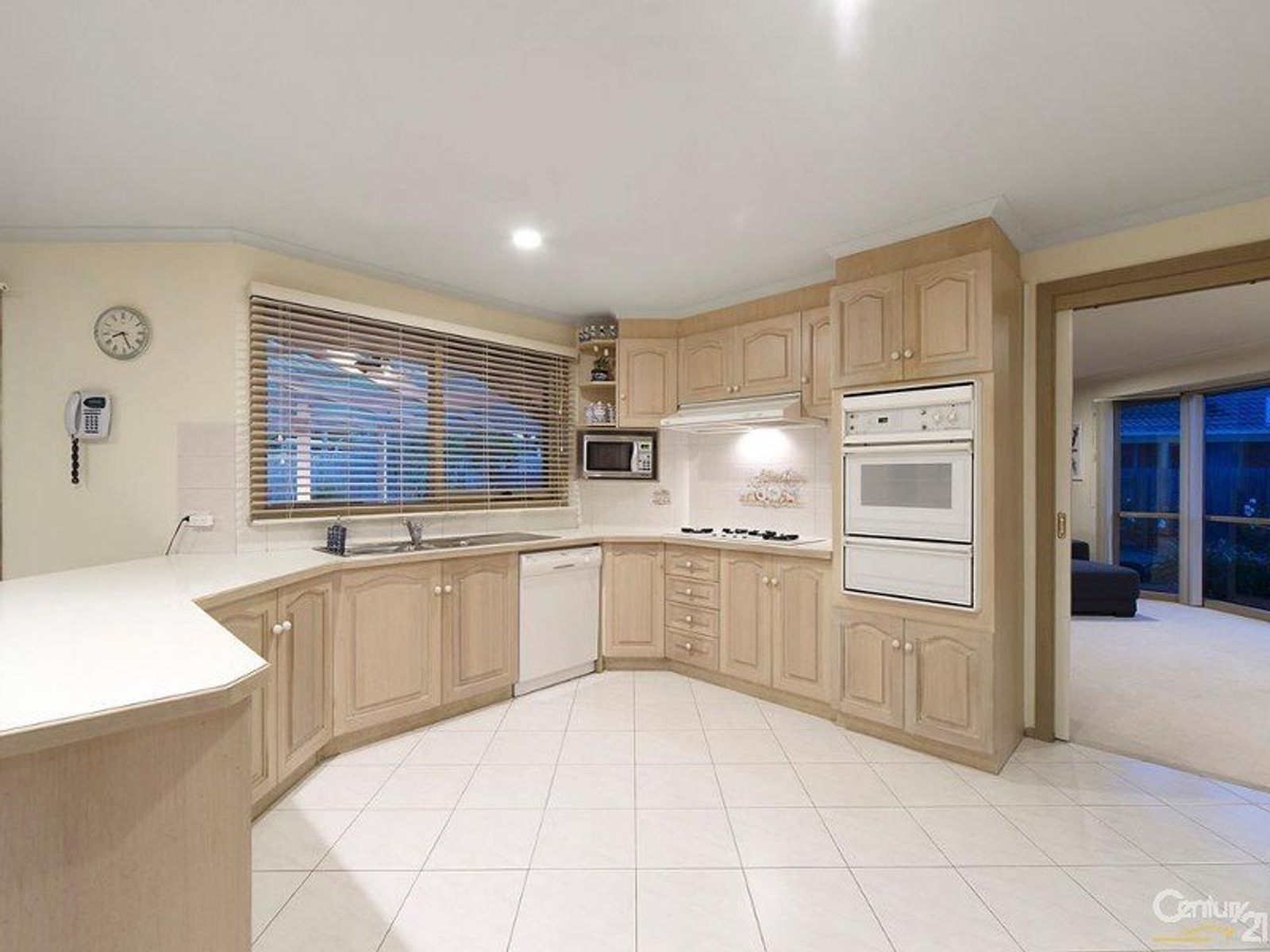 119 Courtenay Avenue, Cranbourne North - Thumbnail 5