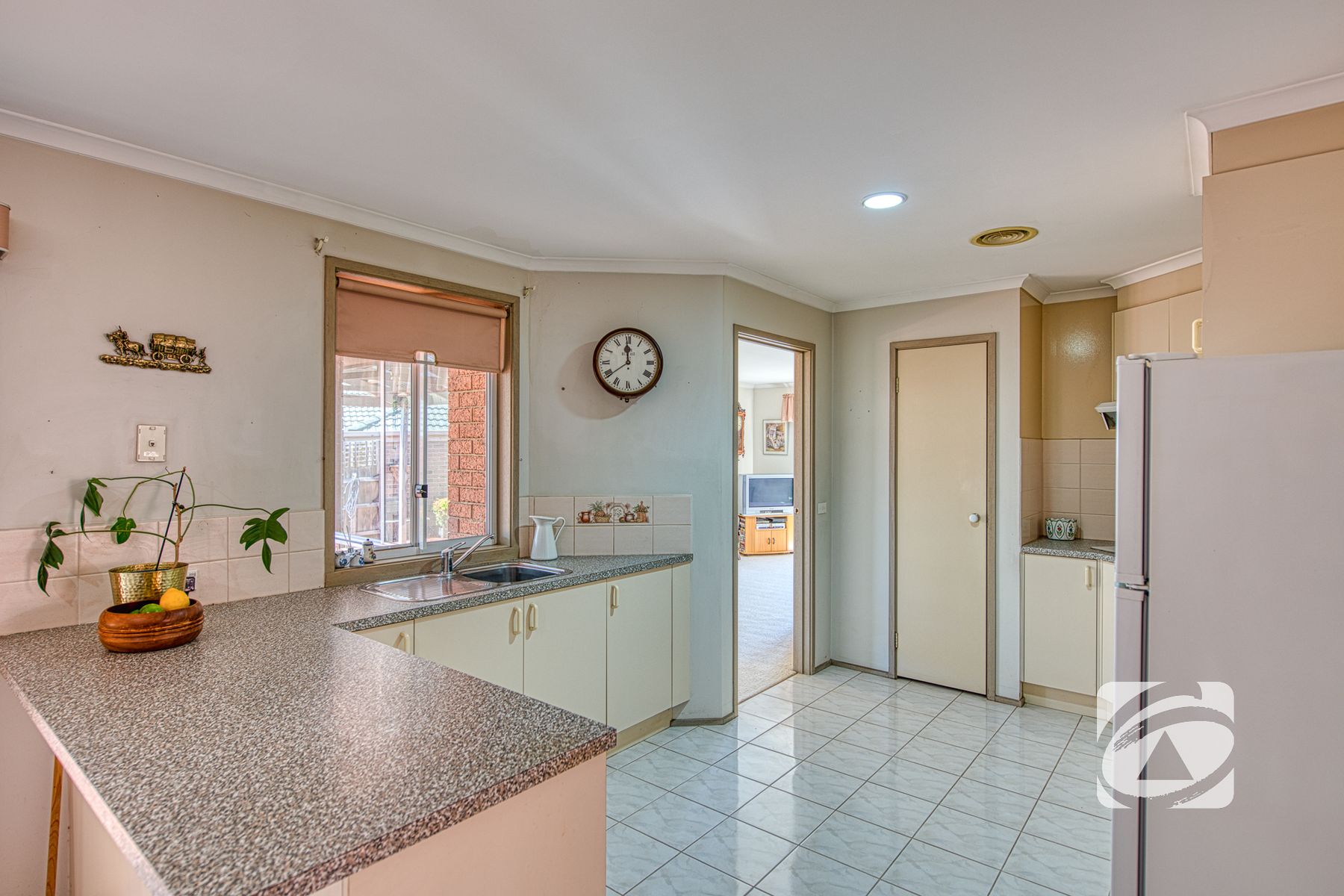 7 Coolong Avenue, Berwick VIC 3806, Berwick - Thumbnail 8