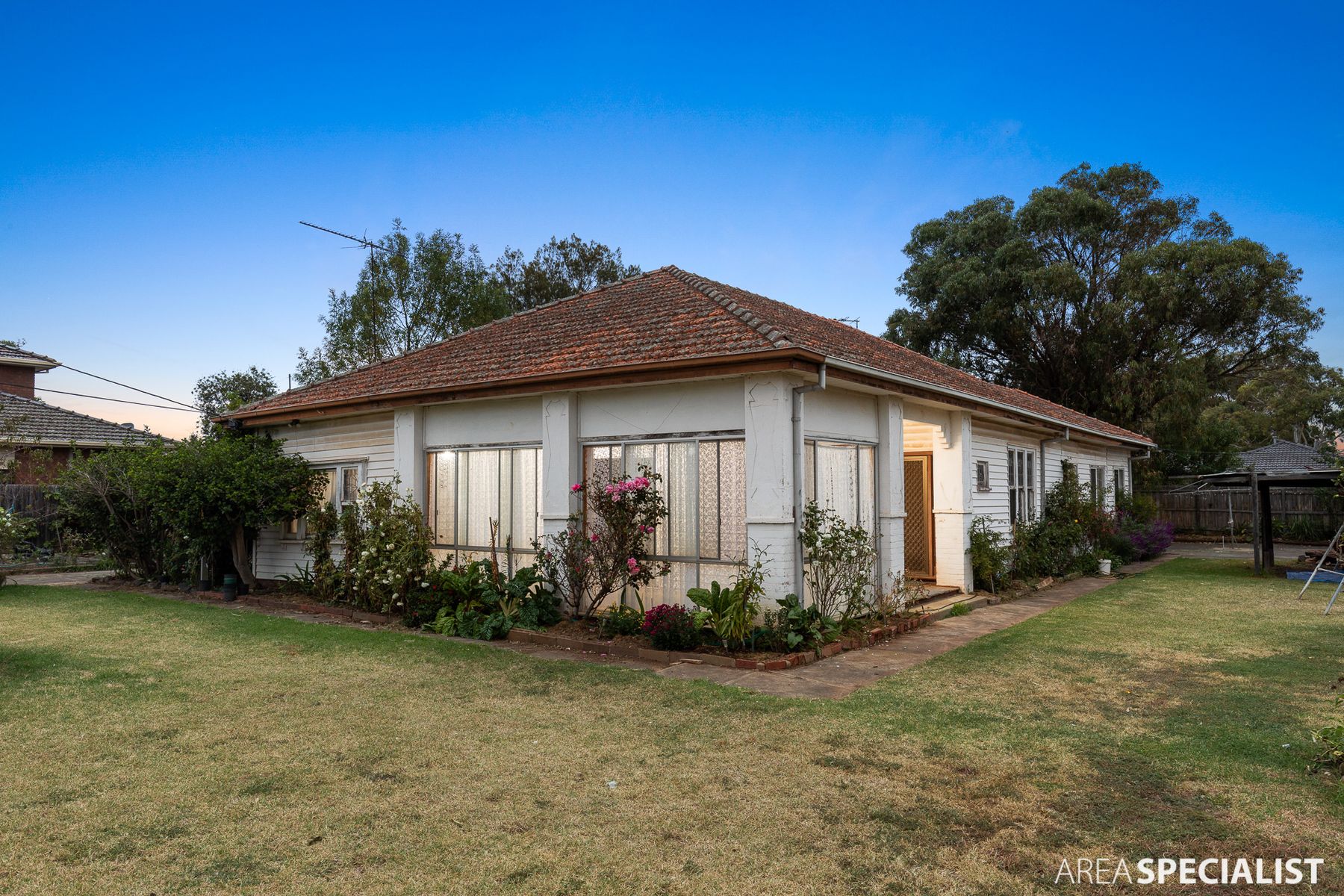 48, Werribee - Thumbnail 3