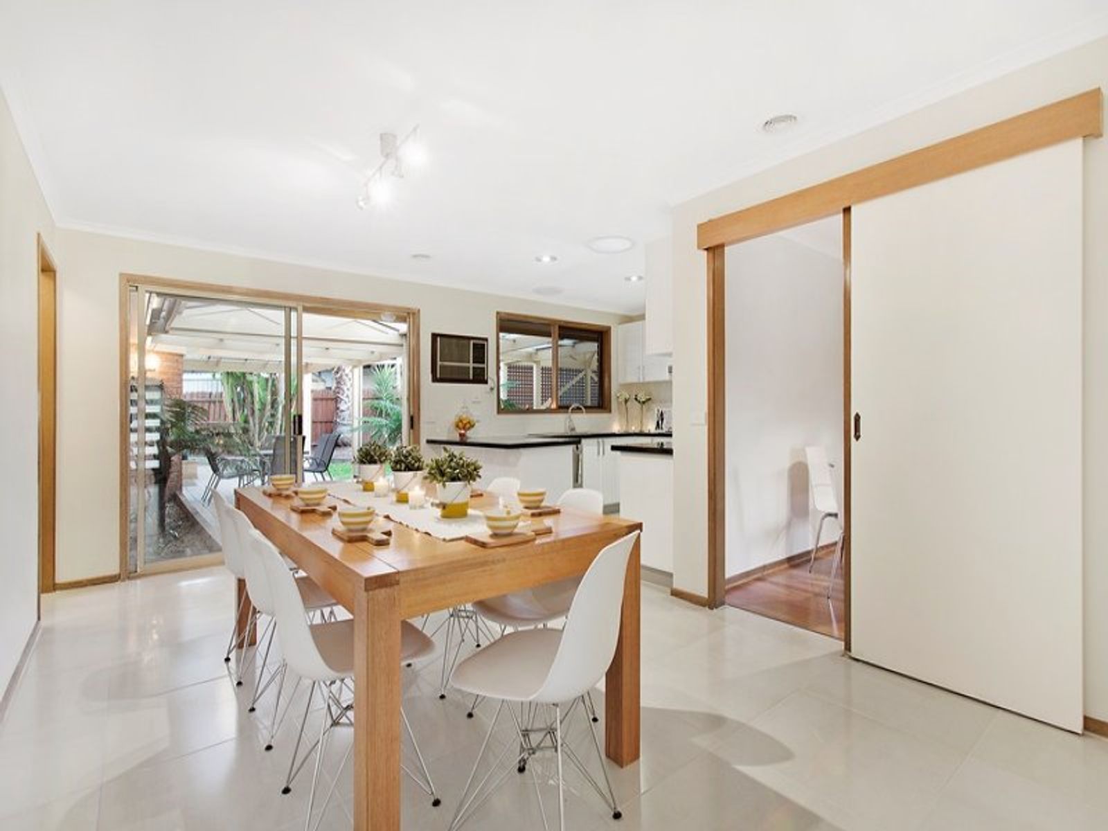 10 Milton Court, Aspendale Gardens, VIC 3195, Aspendale Gardens - Thumbnail 4