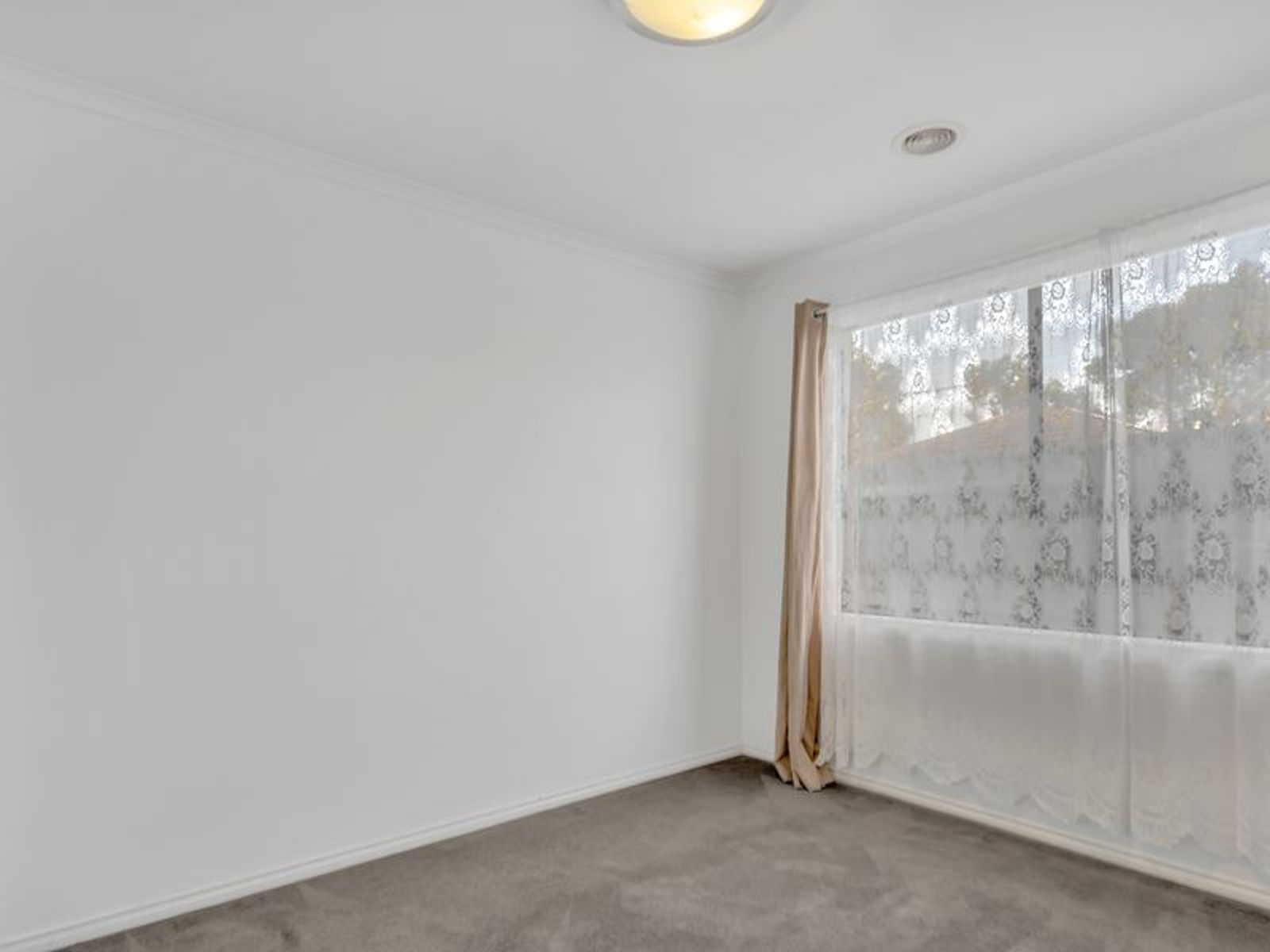 4 Luxor Court, Cranbourne, VIC 3977, Cranbourne - Thumbnail 2