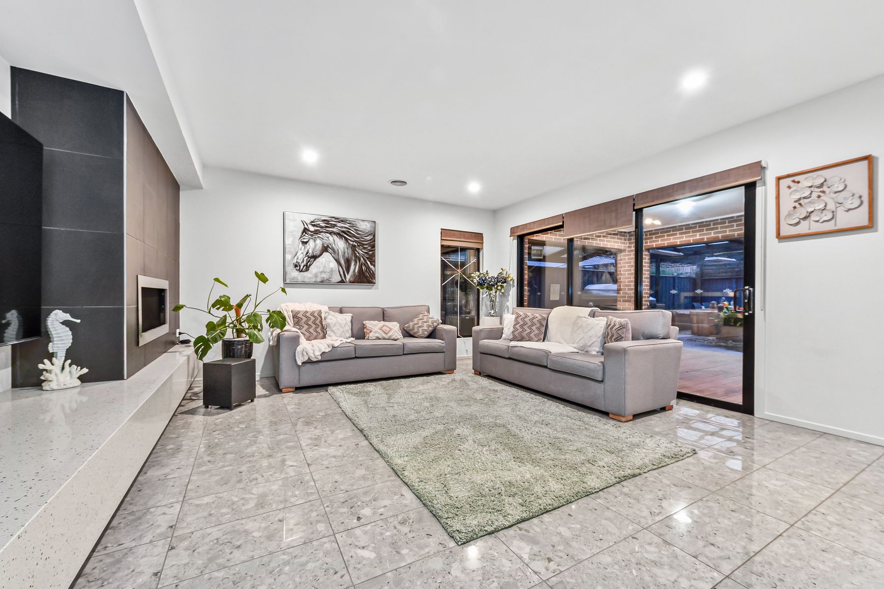 40 Merrin Circuit, Clyde North, VIC 3978, Clyde North - Thumbnail 3