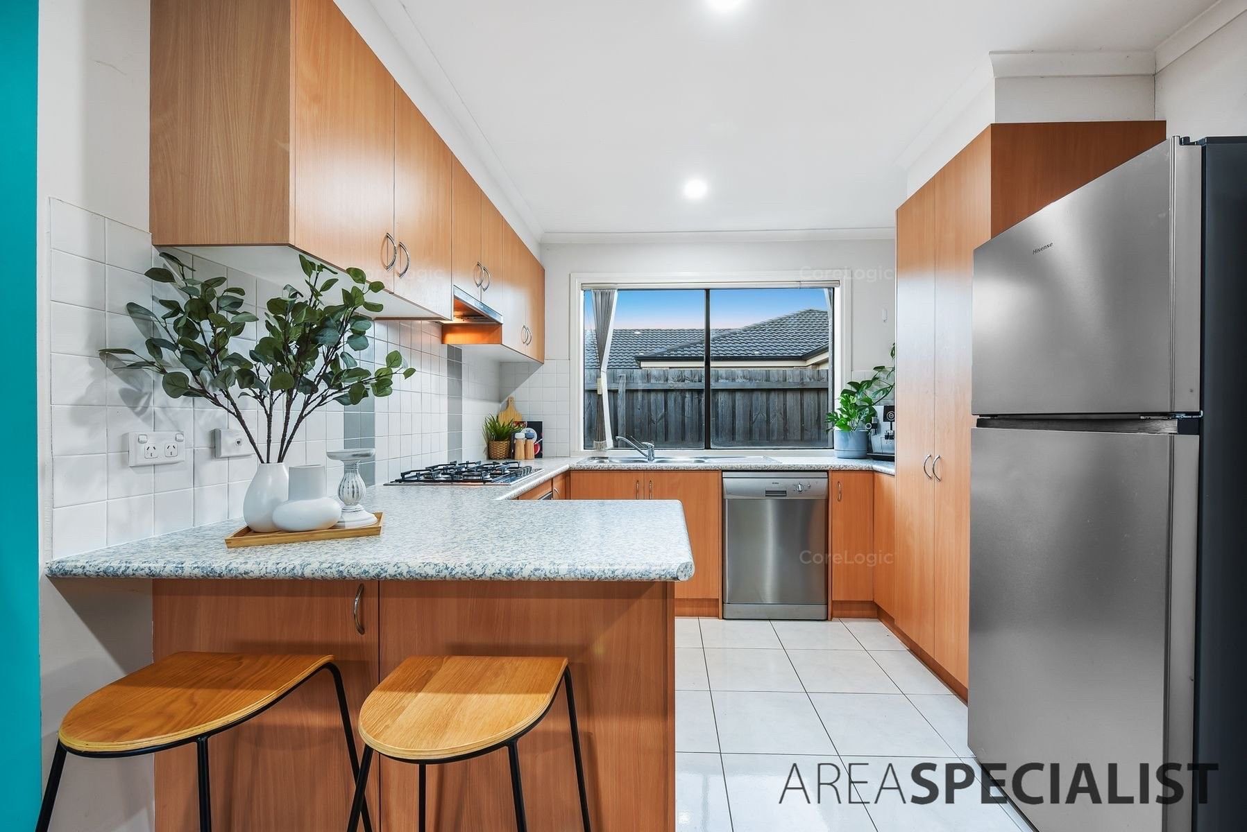 64 Kingdom Drive, Cranbourne, Cranbourne - Thumbnail 4