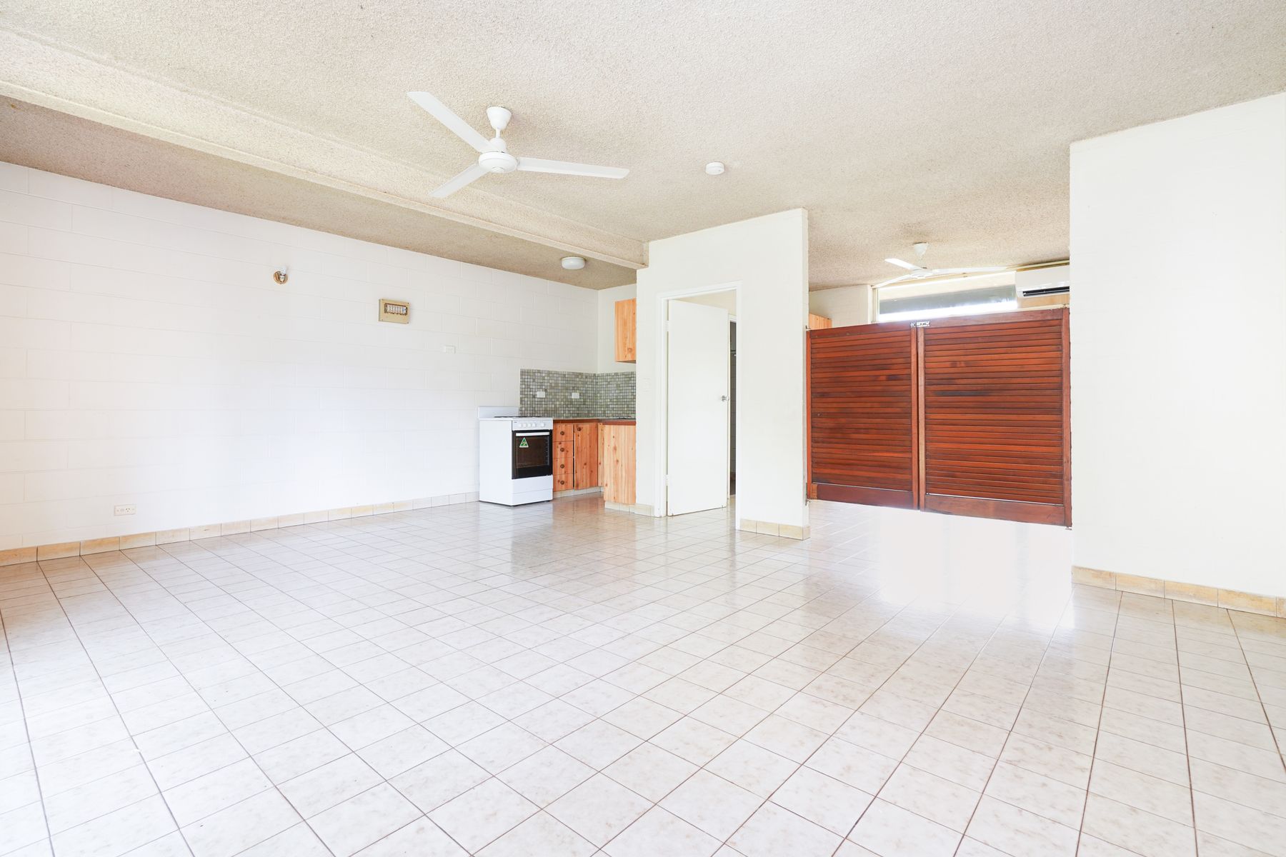 4/3 Poinciana Street, Nightcliff NT 0810, Nightcliff - Thumbnail 3