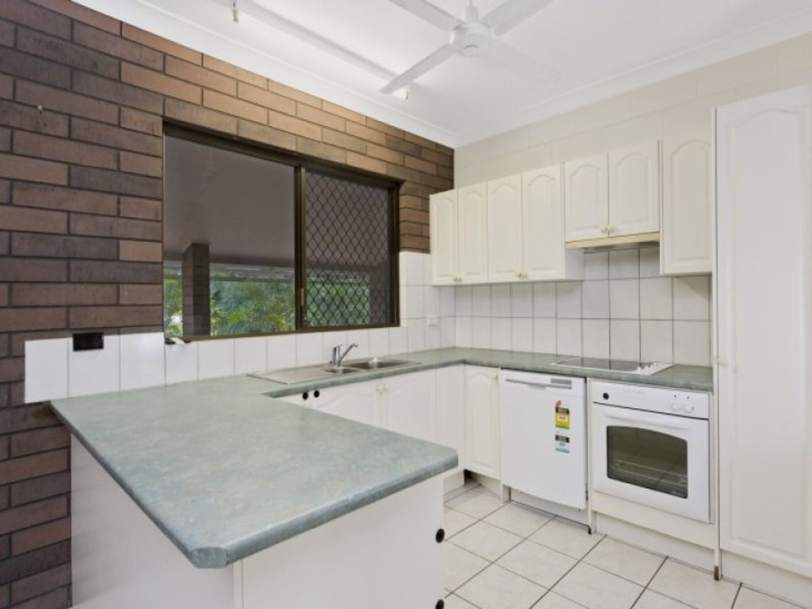 12 Lakes Crescent, Marrara NT 0812, Marrara - Thumbnail 2