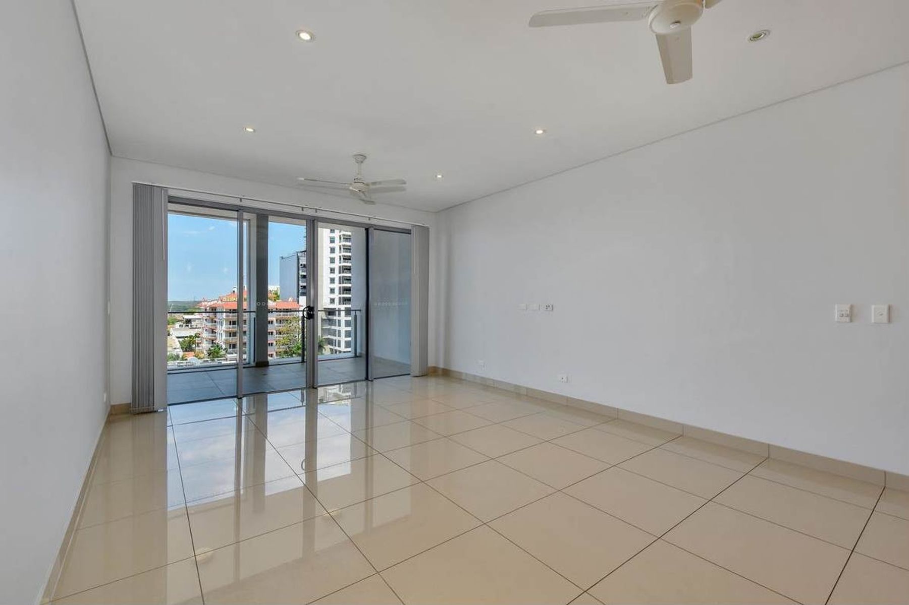 54/39 Cavenagh Street, Darwin City NT 0800, Darwin City - Thumbnail 3