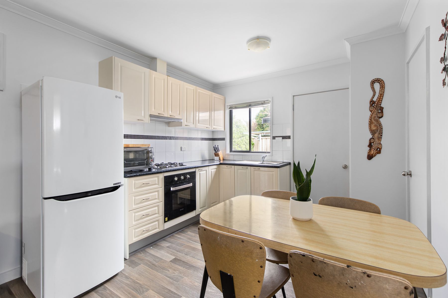 1/50 Neale Street, Kennington VIC 3550, Kennington - Thumbnail 2