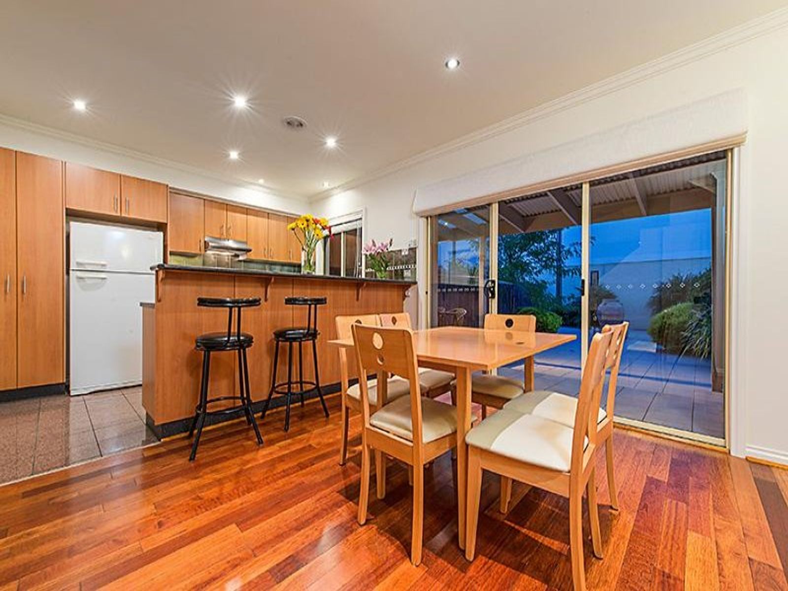 10 Kirk Street, Kensington - Thumbnail 3