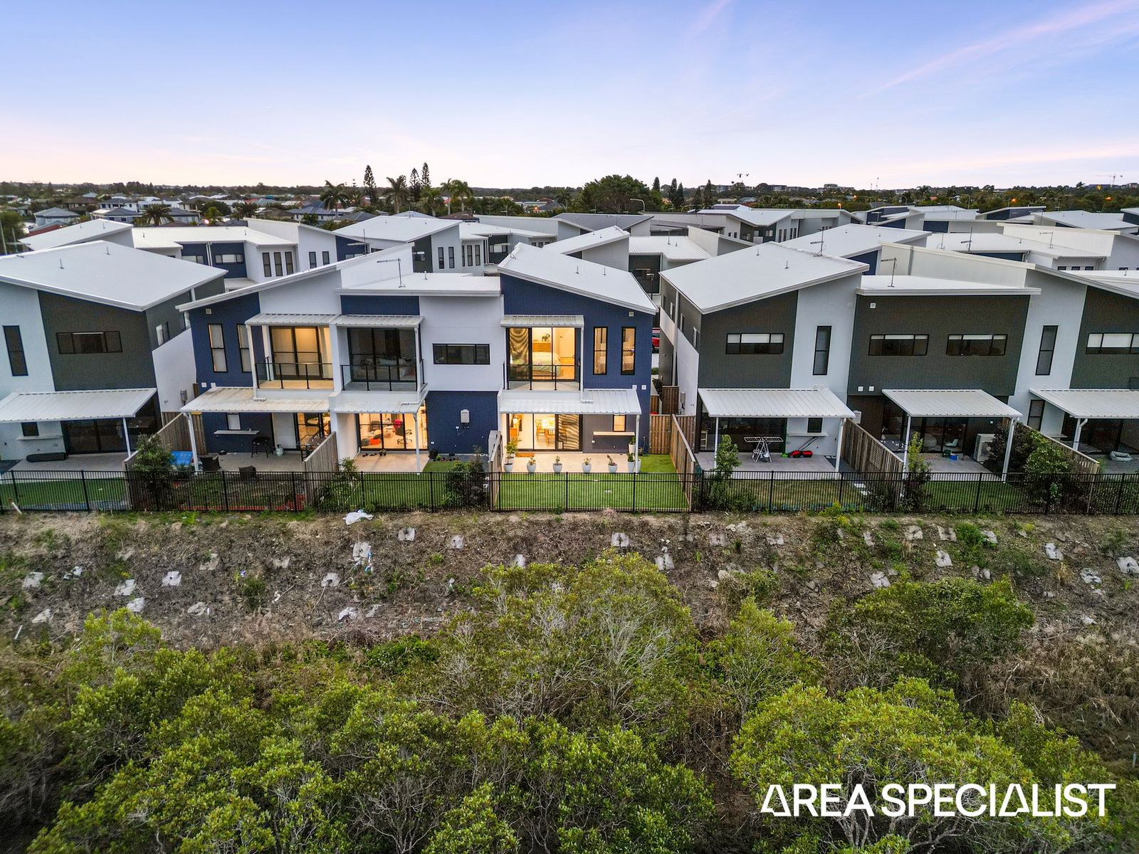 16/1 Lake Serenity Boulevard, Helensvale, QLD 4212, Helensvale - Thumbnail 3