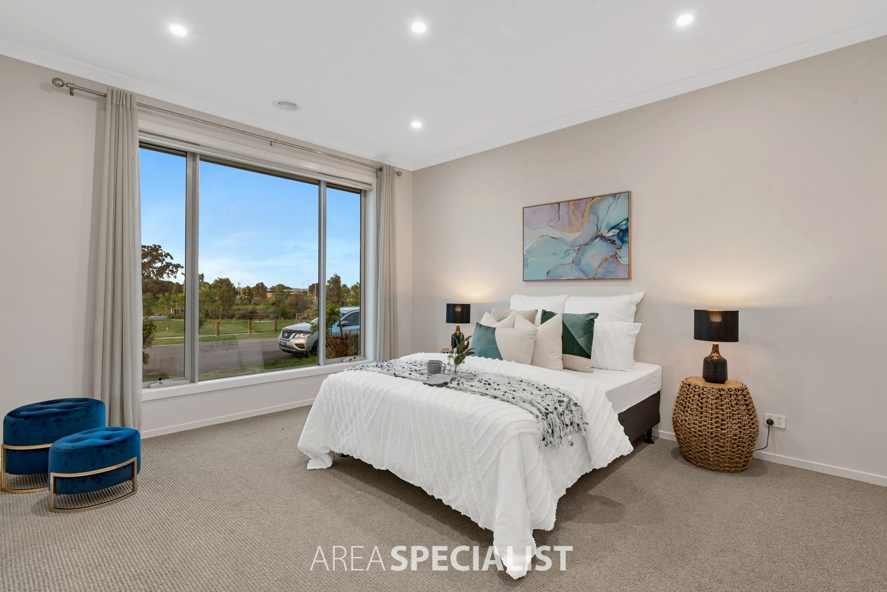 8 Corroboree Street, Clyde North, VIC 3978, Clyde North - Thumbnail 4