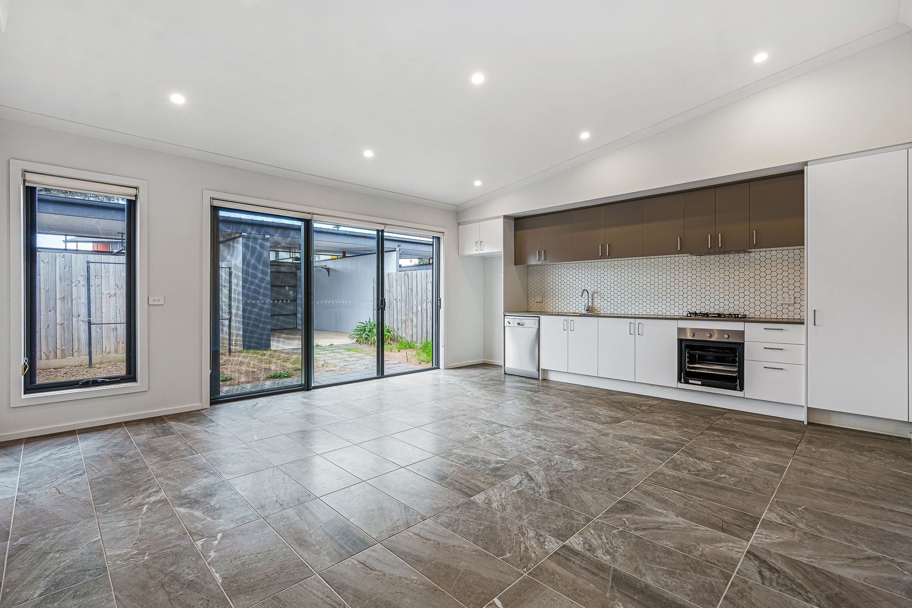 45 Fontana Close, Sunshine West, VIC 3020, Sunshine West - Thumbnail 2