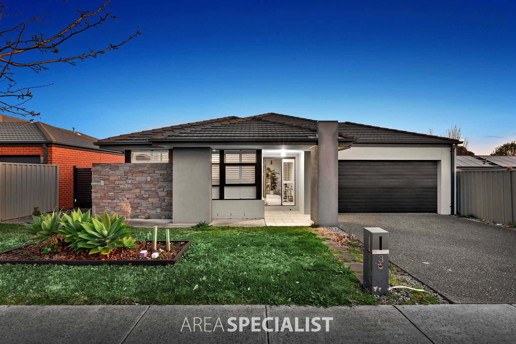 3 Carnavon Street, Cranbourne East, VIC 3977