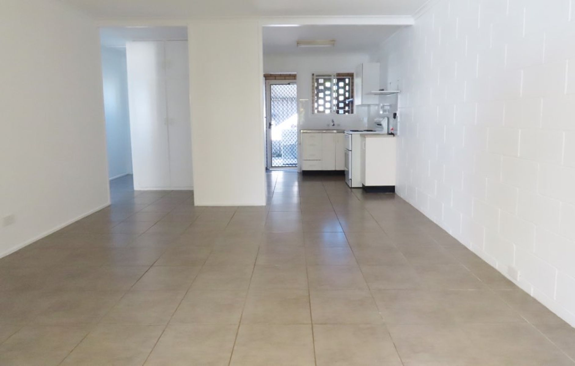 2/27 Downie Avenue, Bucasia QLD 4750, Bucasia - Thumbnail 3