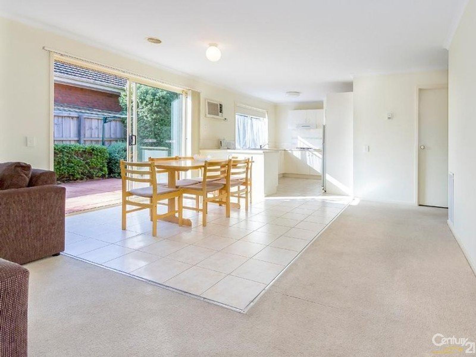 2/5 Ingram Avenue, Glen Waverley, VIC 3150, Glen Waverley - Thumbnail 3