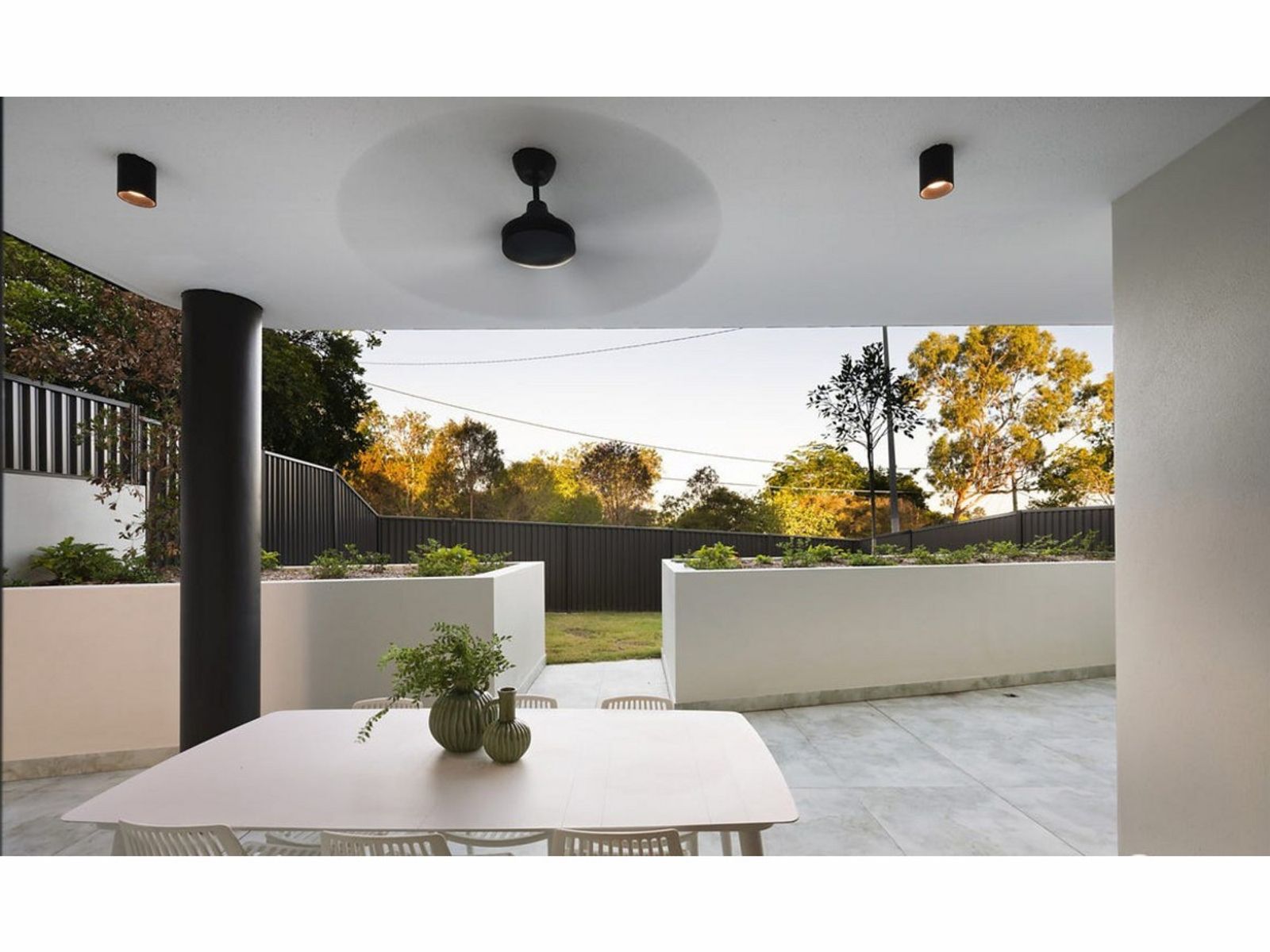 1/10 Chester Street, Highgate Hill - Image 1