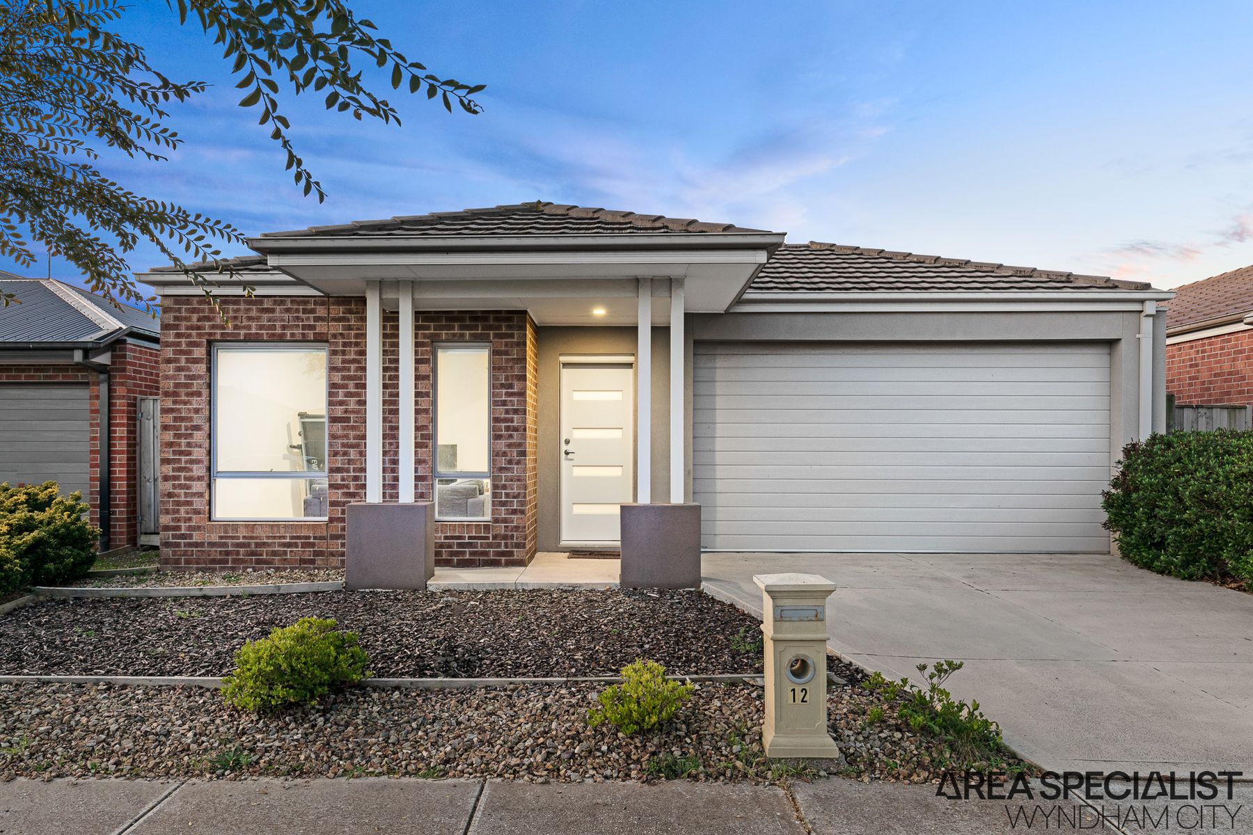 12 Arabella Circuit, Point Cook, VIC 3030, Point Cook - Thumbnail 2